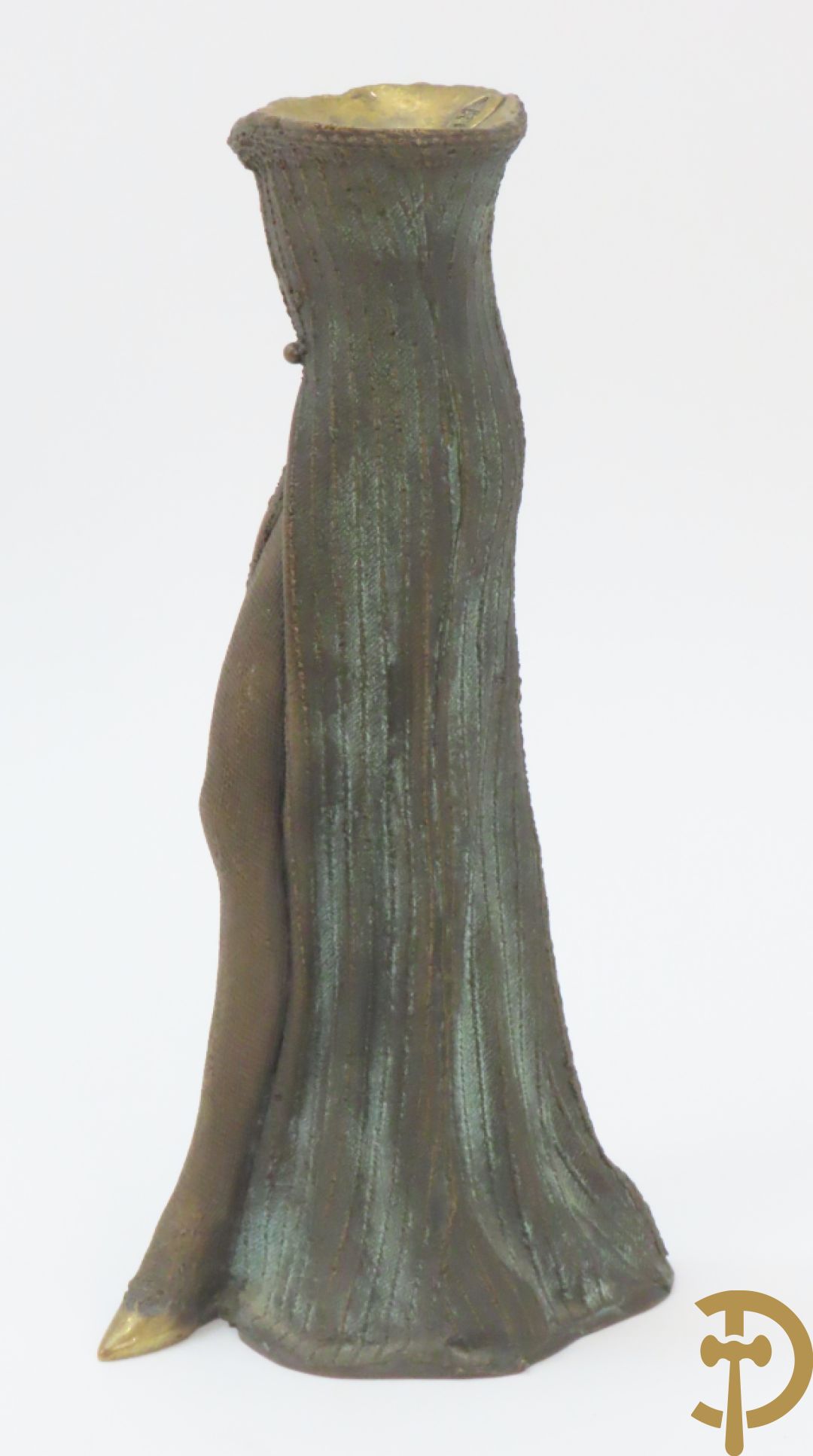 Gemonogrammeerd met symbool bovenaan 