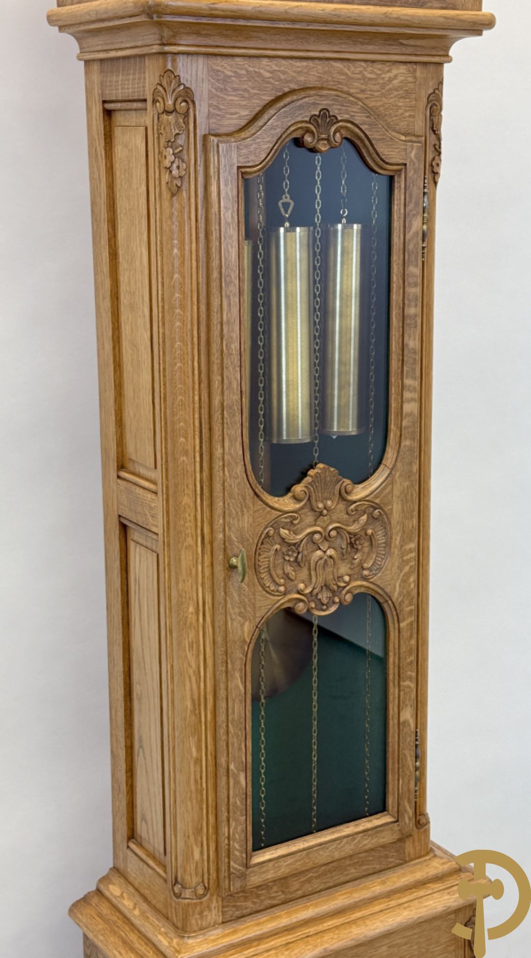 Massief eiken staande klok Louis XV stijl met bloemensculptuur