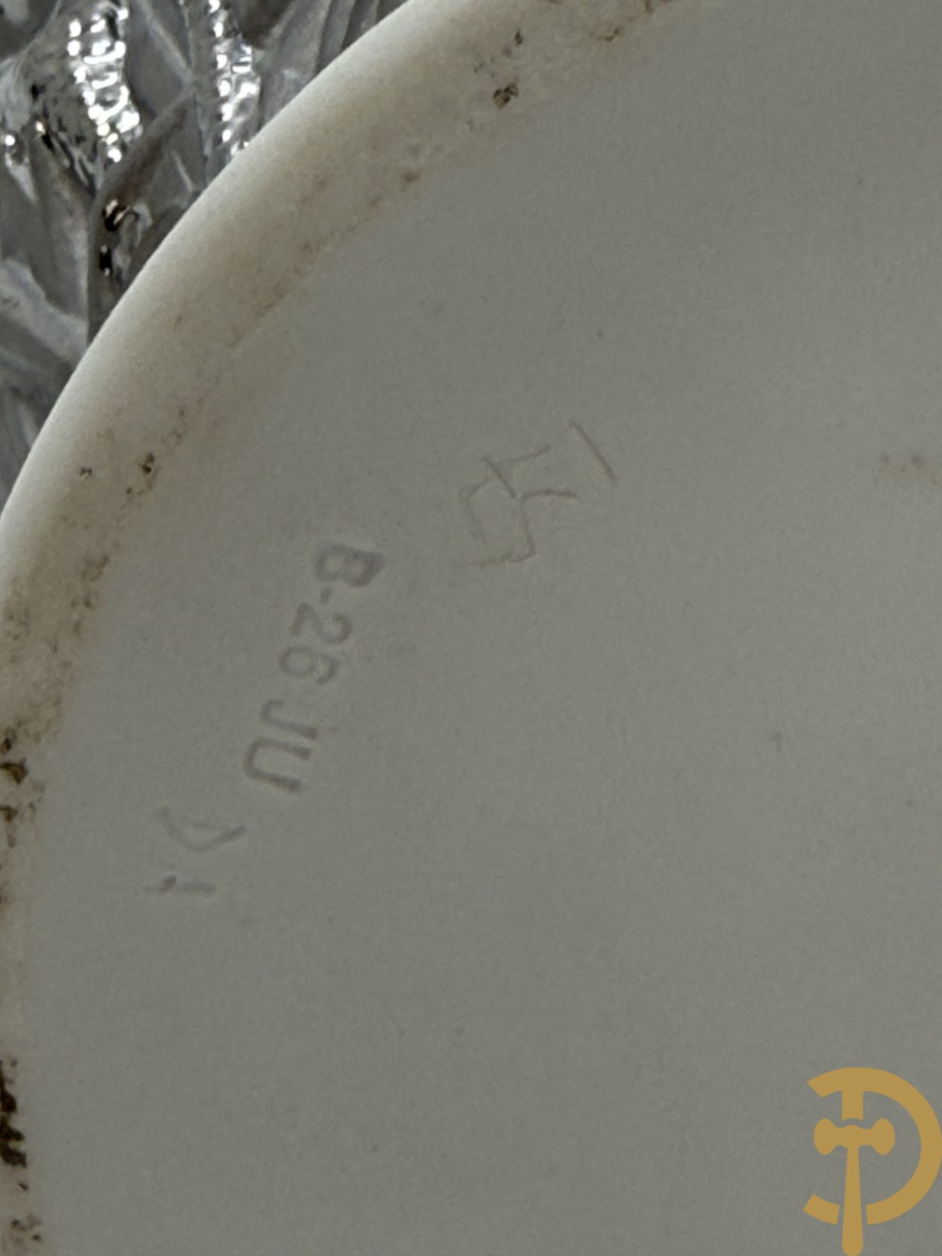 Porseleinen siervaas met decor van 5 zwanen in het riet, Lladro getekend