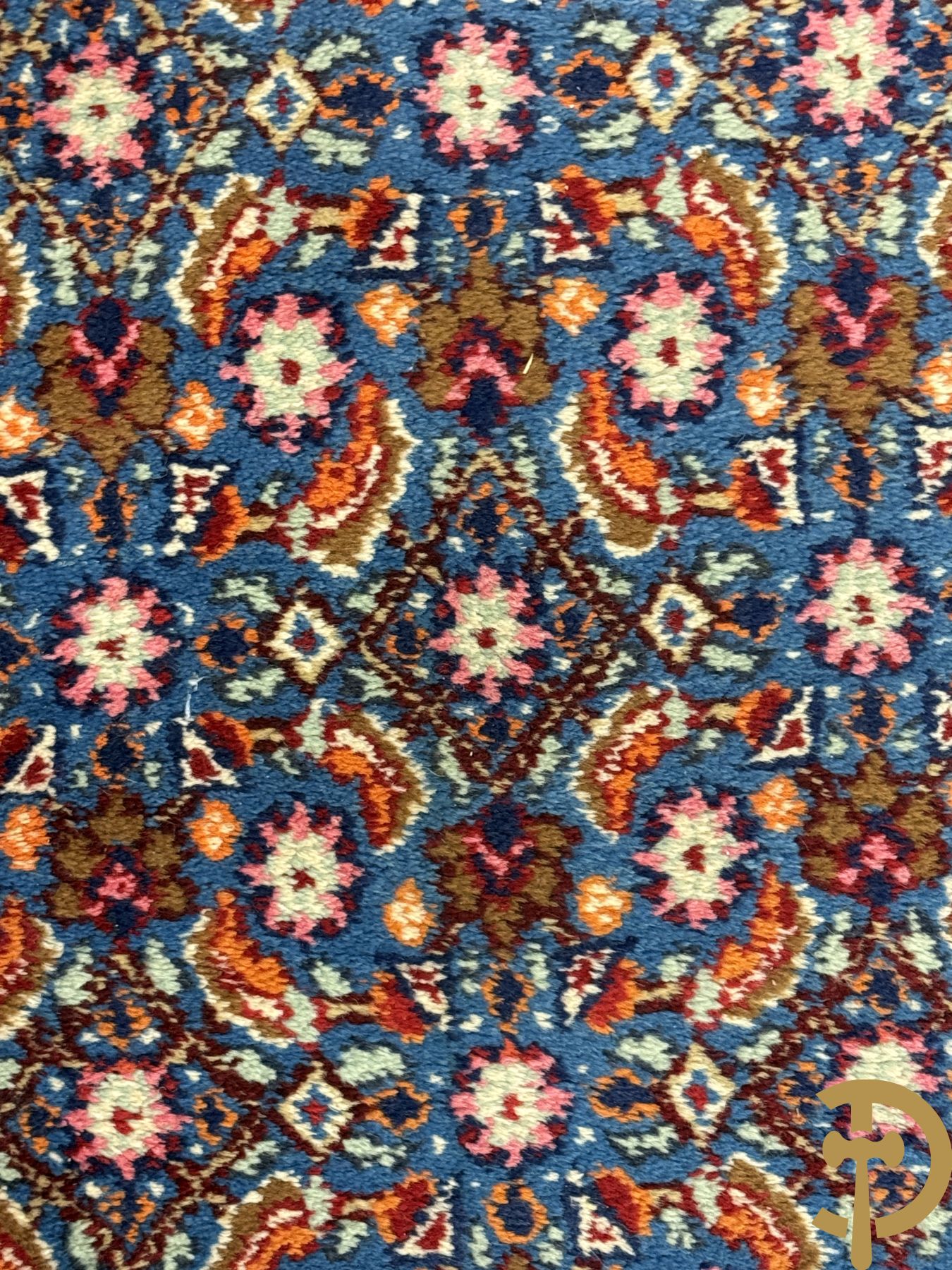 Twee oosterse handgeknoopte lopers