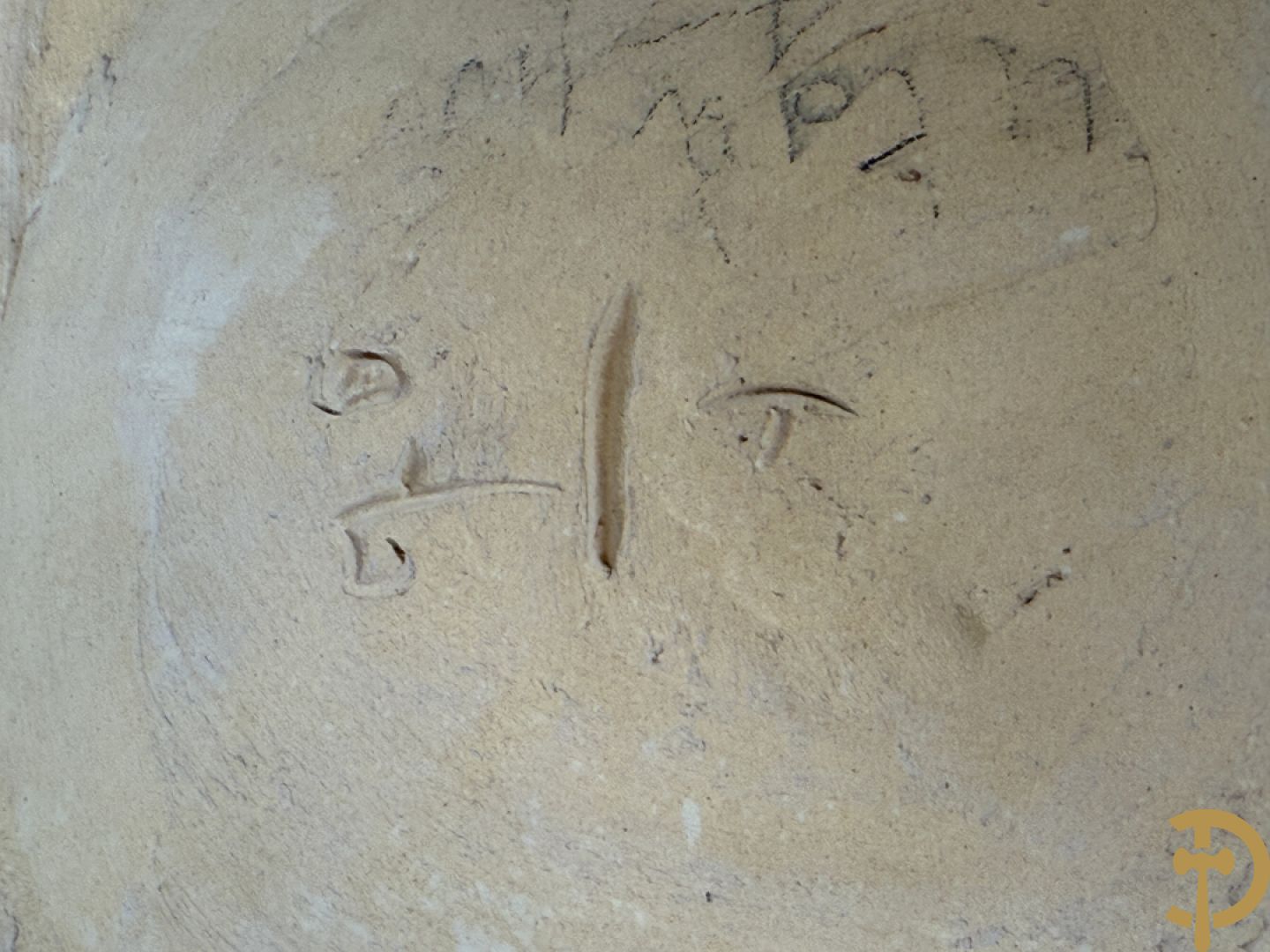 Paar cassolettes in composiet met vergulde Louis XVI motieven