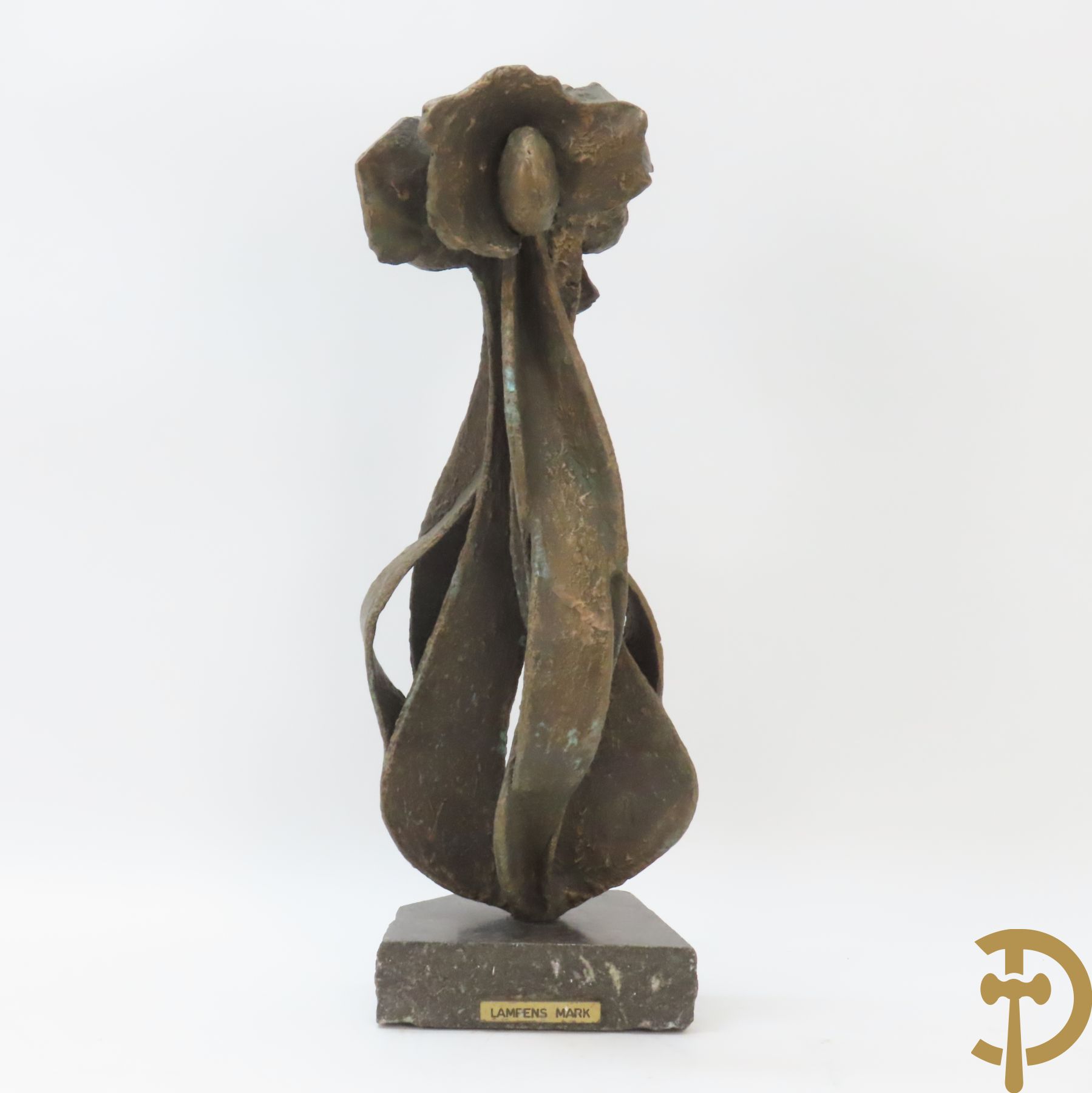 Lampens Marc (van) LM gemonogrammeerd - Bronzen gepatineerde bloem
