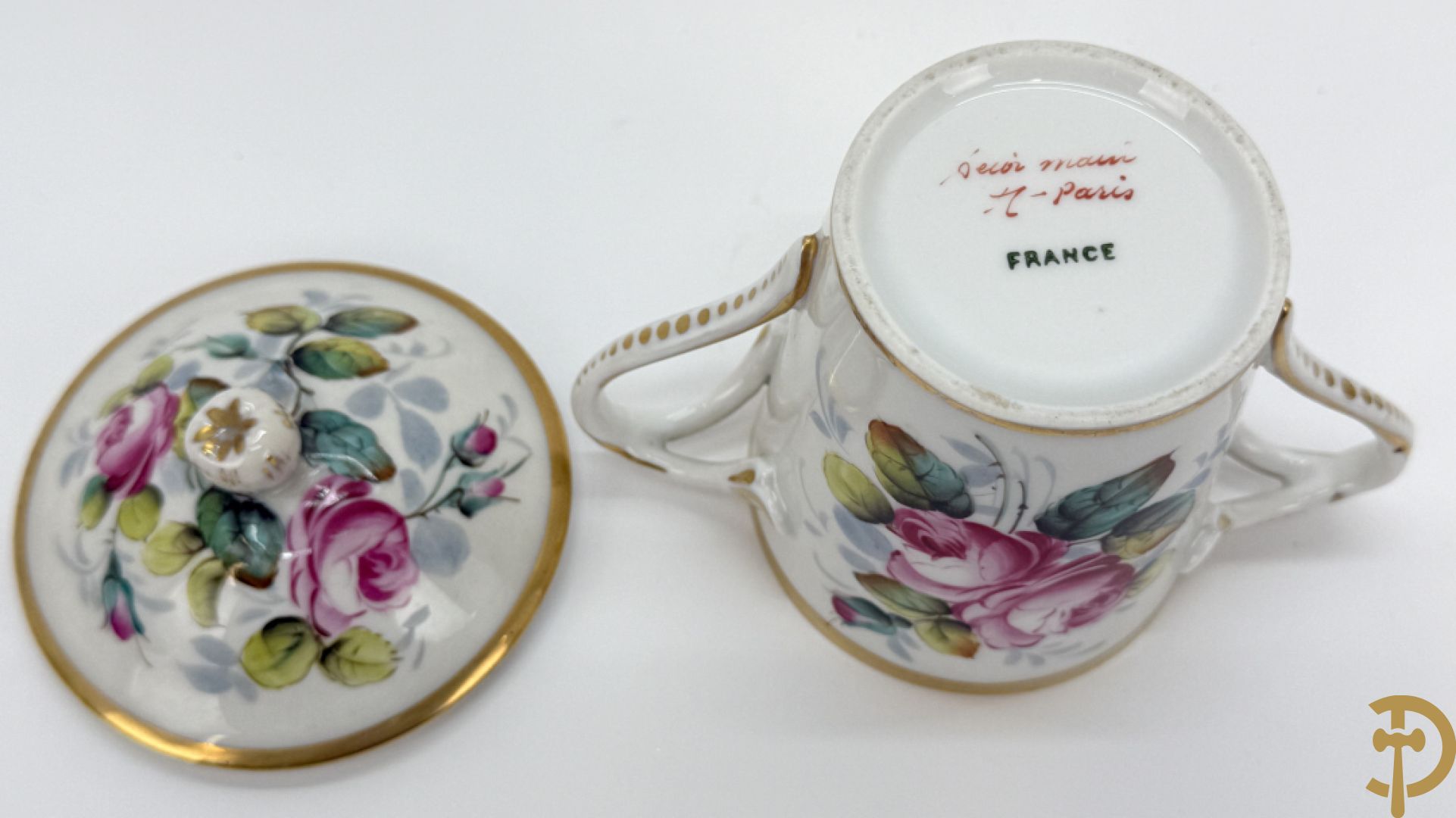 Porseleinen kopje en schoteltje met voorstelling van Napoleon te paard, JPC Chanele + kopje in Limoges porselein + cachepot met bloemendecor