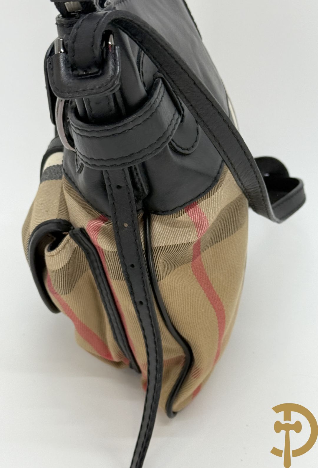 Schoudertas Burberry in stof en leder met bijhorende zak