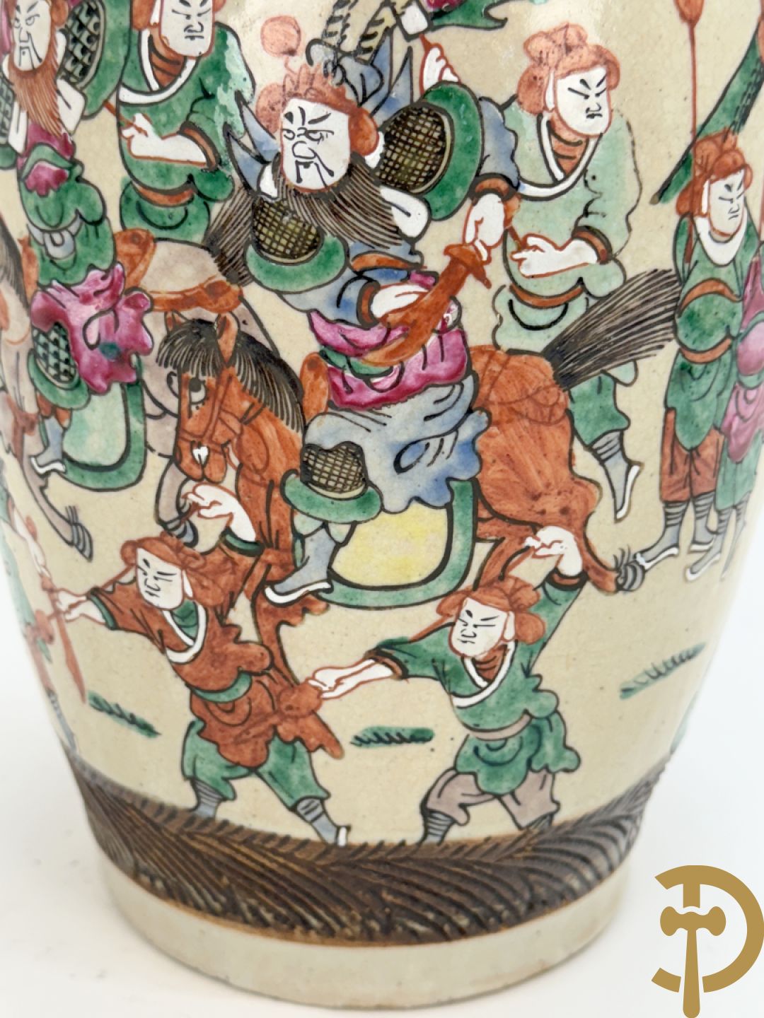 Paar Chinese Nankin vazen met krijgerdecor