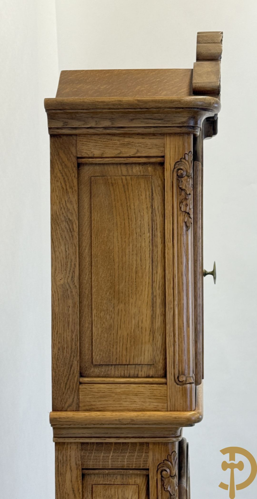 Massief eiken staande klok Louis XV stijl met bloemensculptuur