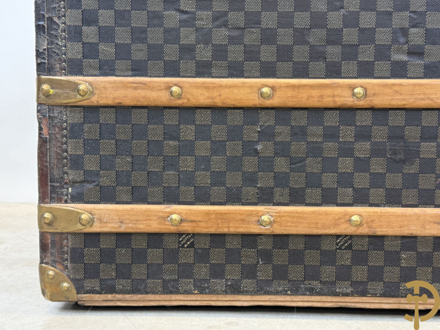 Antieke reiskoffer Louis Vuitton met houten latten, genummerd N41601, met bijhorende sleutel