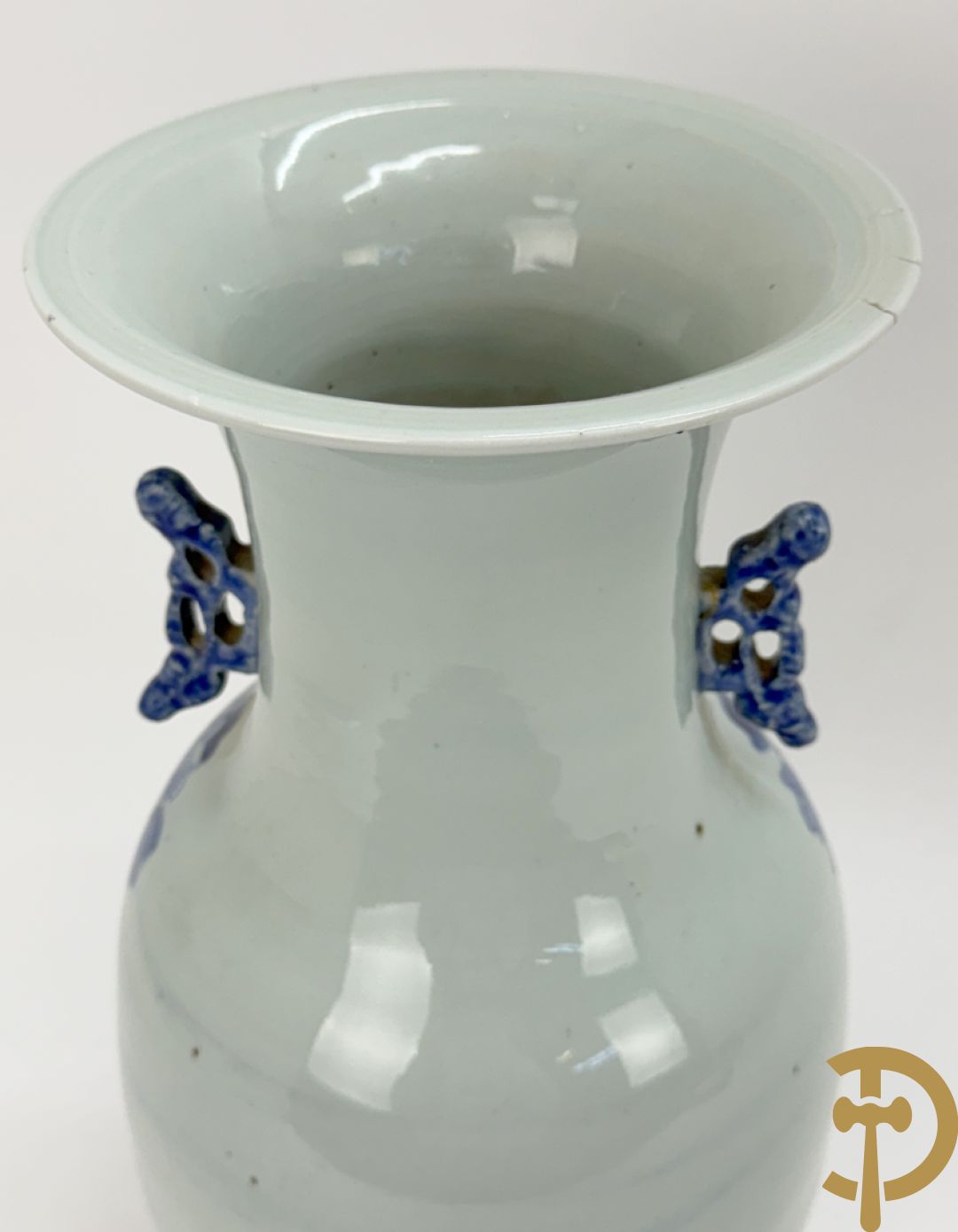Chinese blauw/witte porseleinen vaas met bloemen en vogeldecor