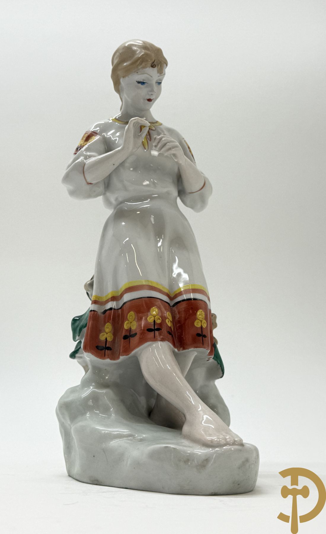 Porseleinen dame met bloem, Art deco periode