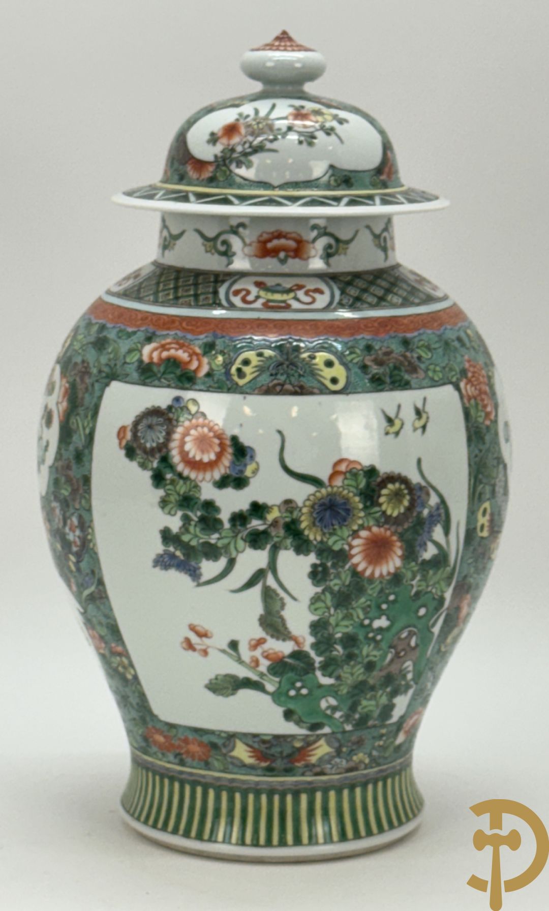 Chinese porseleinen dekselvaas met bloemen- en vogeldecor