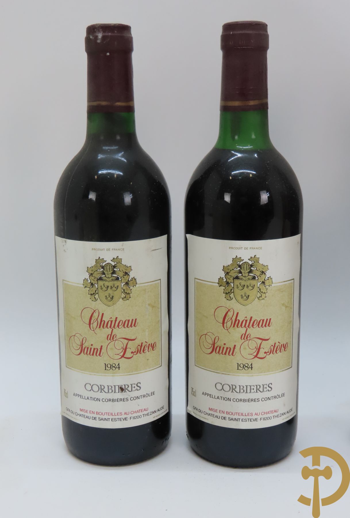 10 flessen Chateau de Saint Estève 1984 + 1 fles Chateau Landereau 