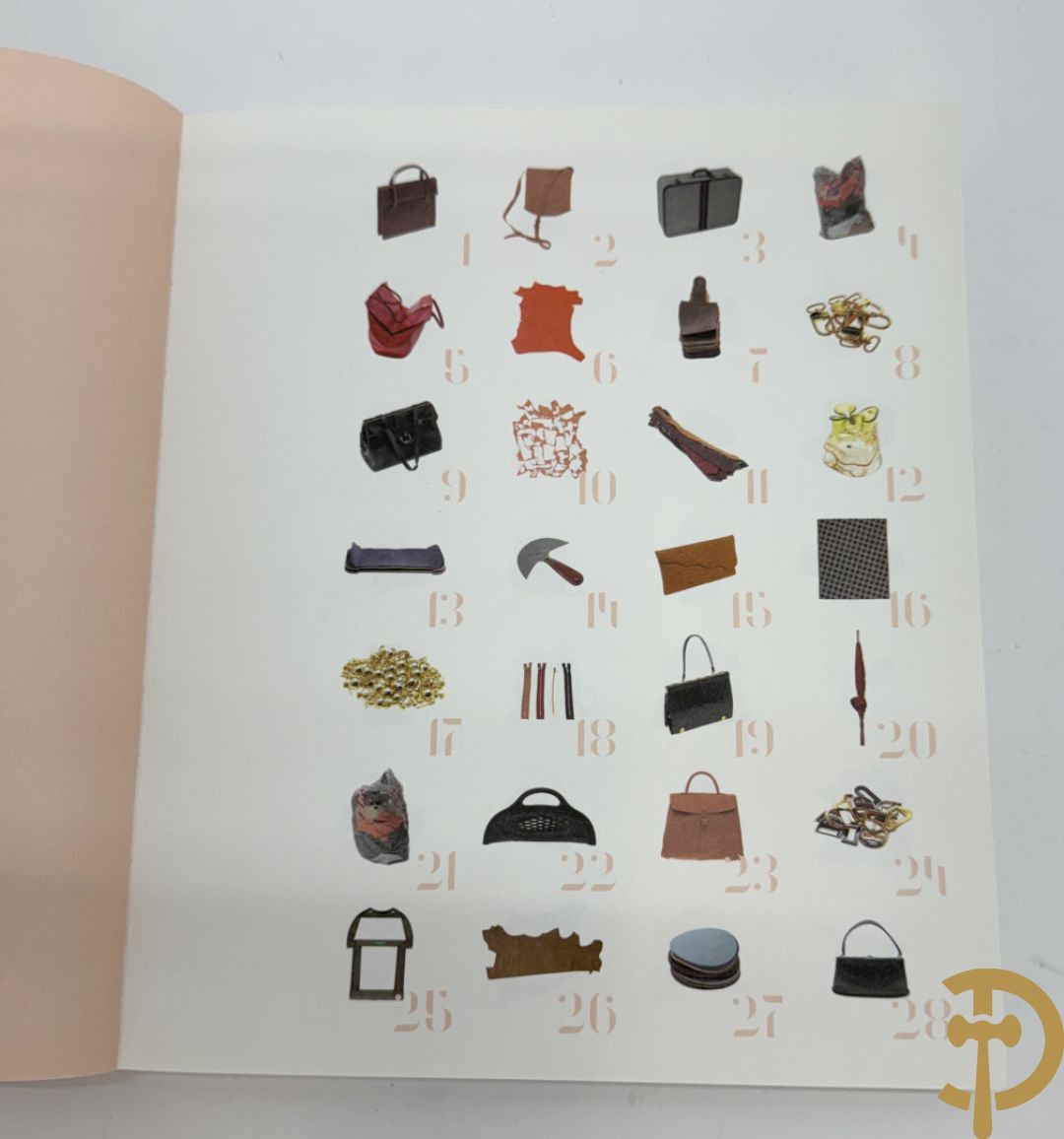 Bruine en zwart lederen handtas Delvaux + boek van Delvaux met documentatie