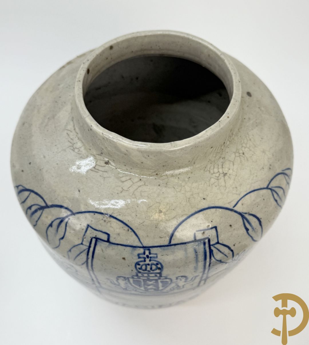 Tabakspot in Delftse faience, L.U. gemerkt onderaan + keramieken tabakspot