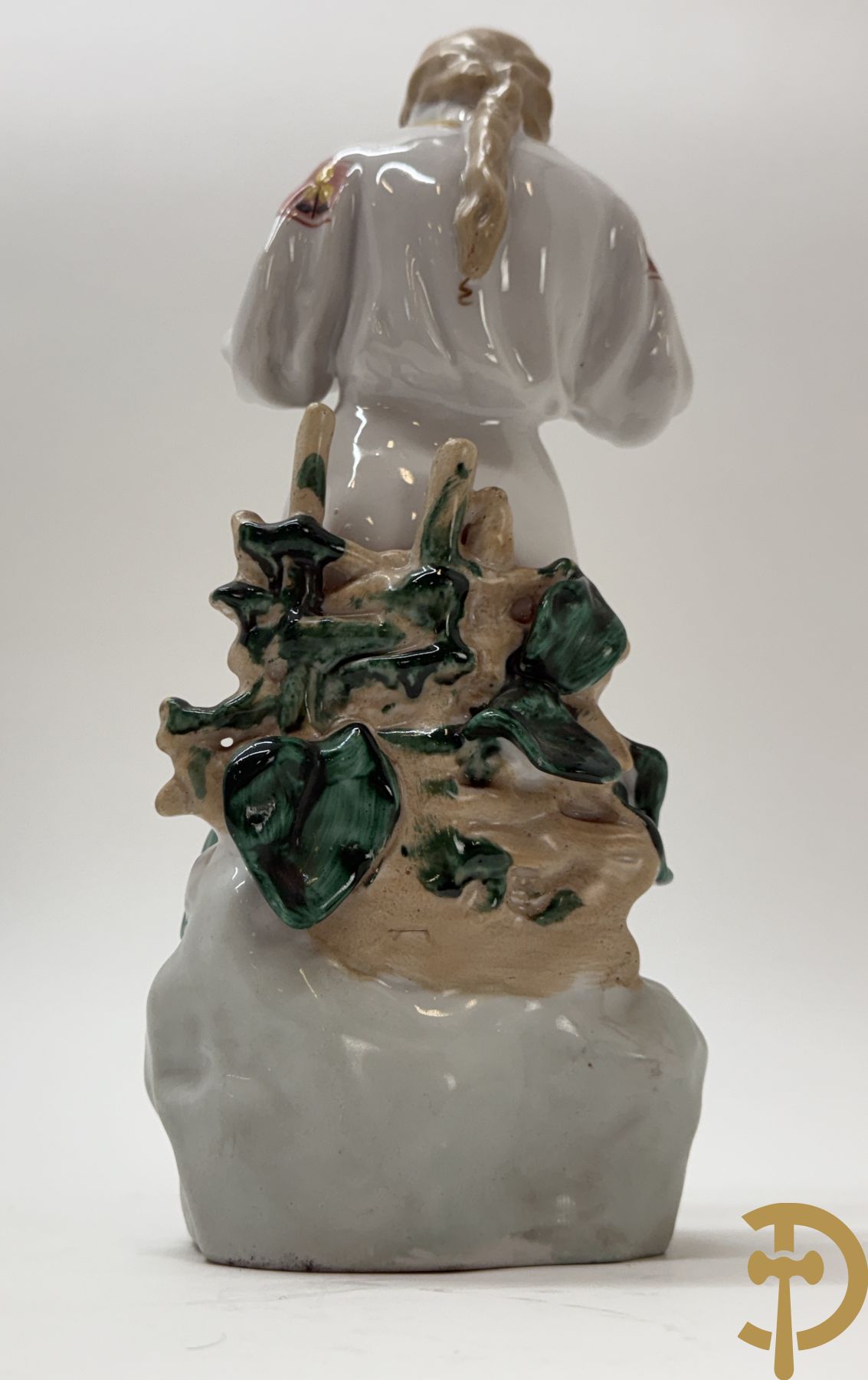 Porseleinen dame met bloem, Art deco periode