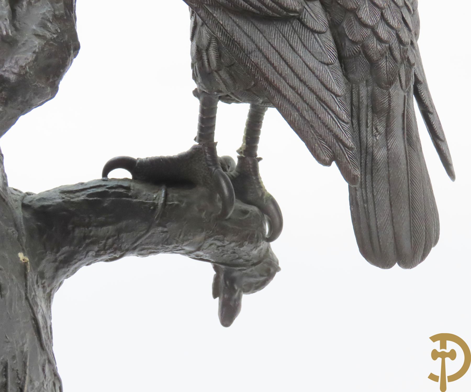 Bronzen ornament van boomstronk met takken en adelaar