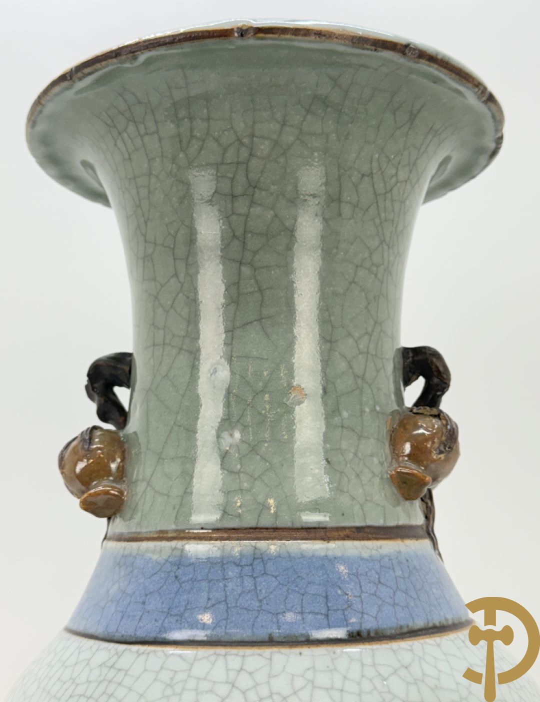 Chinese porseleinen blauw/witte Nankin vaas met bloemen- en vogeldecor en bezet met vruchten