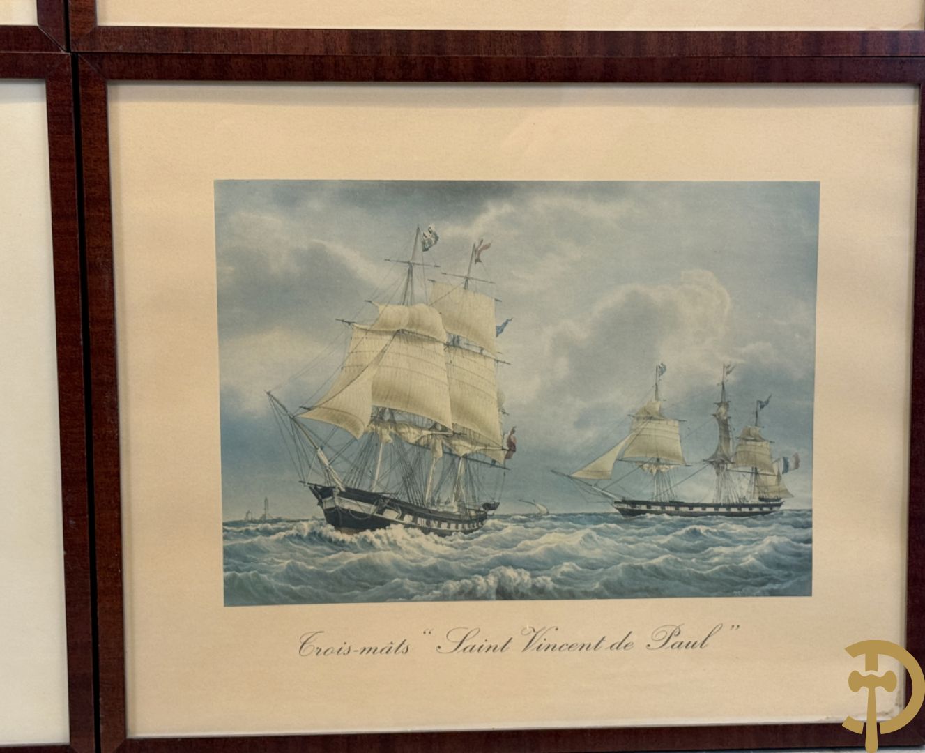 Negen decoratieve platen van jachten en zeilboten