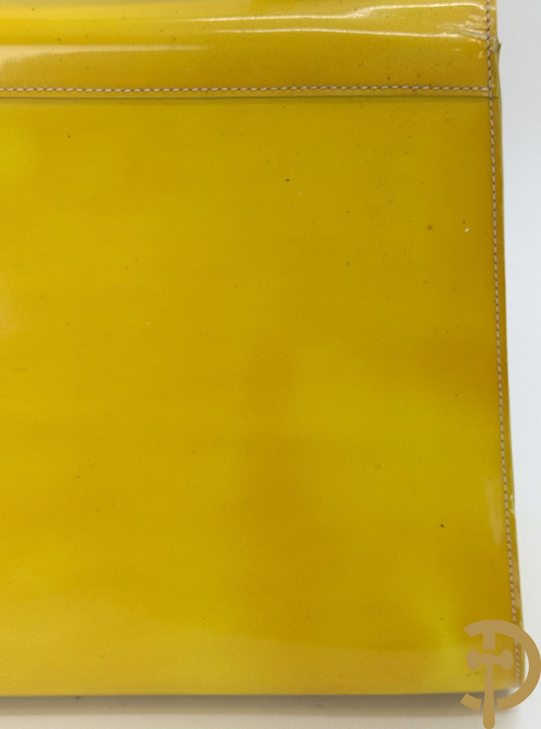 Unieke handtas Delvaux in fluo geel, model Brillant, gelimiteerde en genummerde serie 8/10, mode 2001 Landed - ontwerp van Walter Van Beirendonck uit 2001