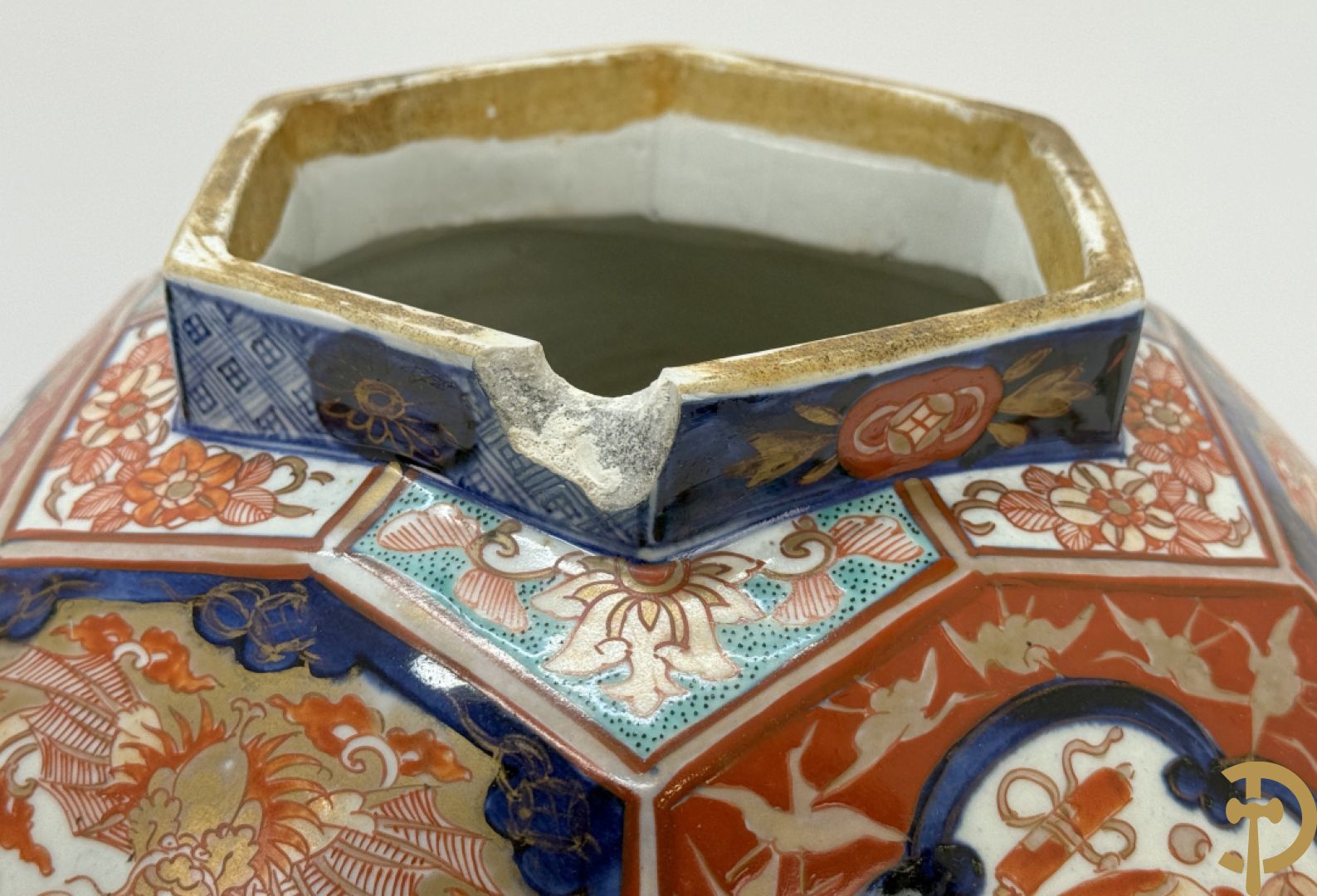 Japanse Imari vaas met fo-hond bezet, 19e