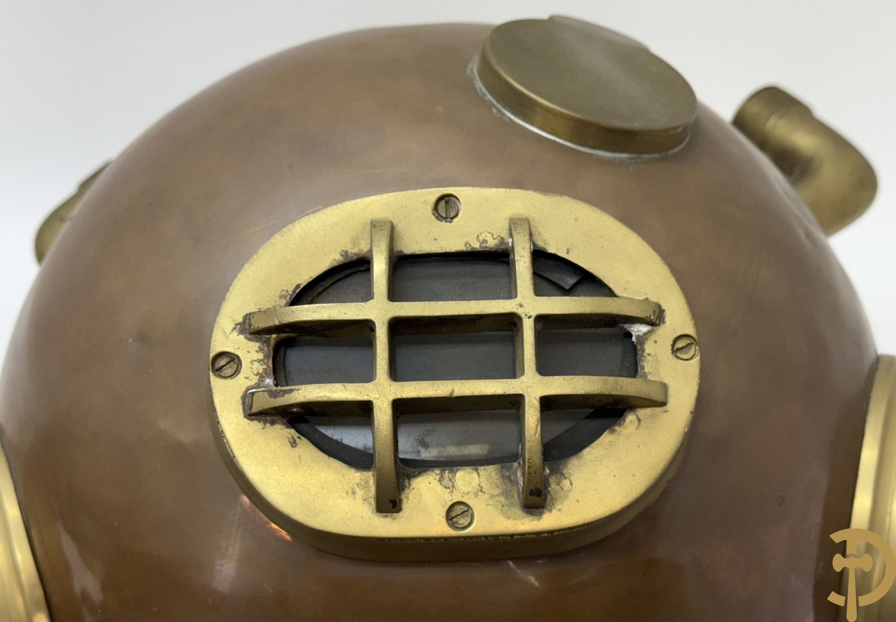 Koperen replica duikershelm