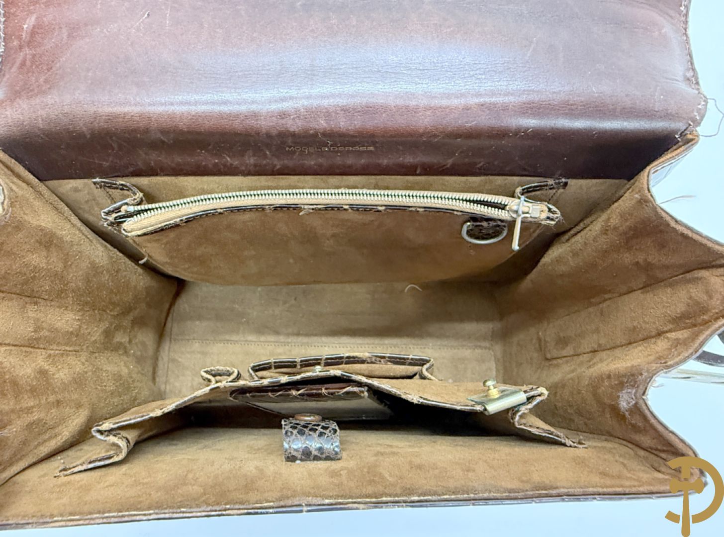 Vintage Delvaux handtas in kroko in bijhorende zak