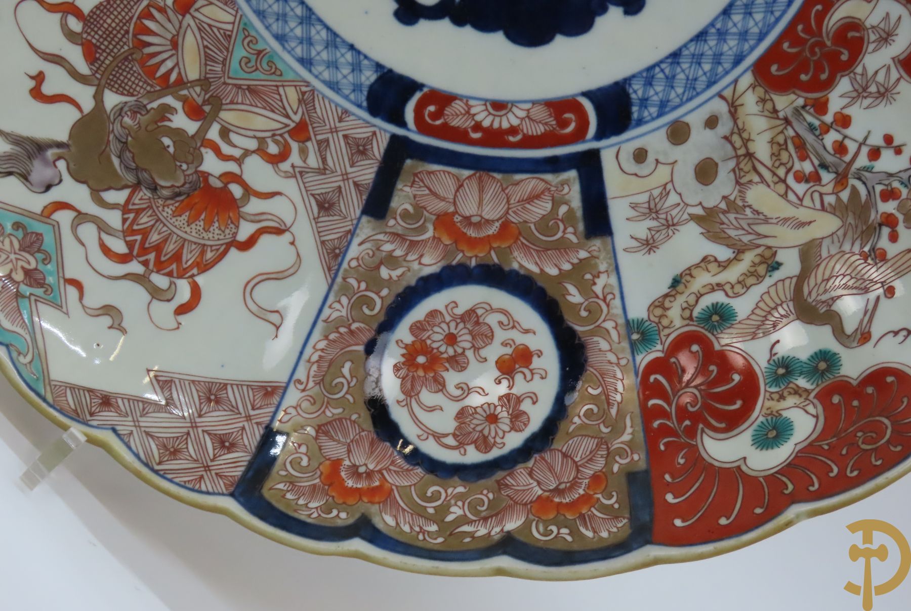 Grote porseleinen gelobde Japanse Imari schotel