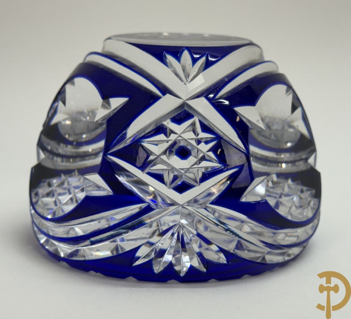 Twee presse papiers van Cristallerie d