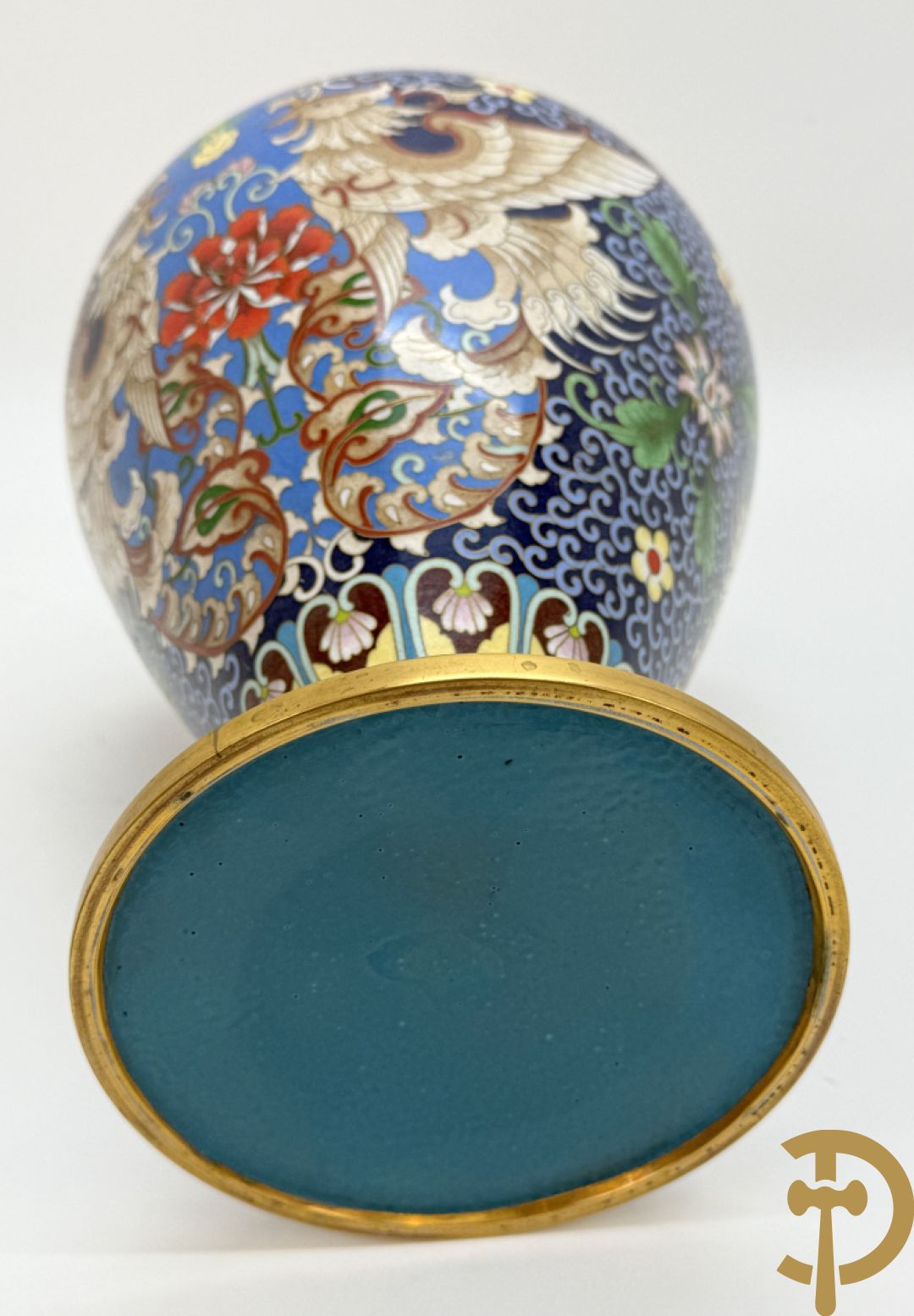 Paar cloisoné vazen met bloemen- en vogeldecor