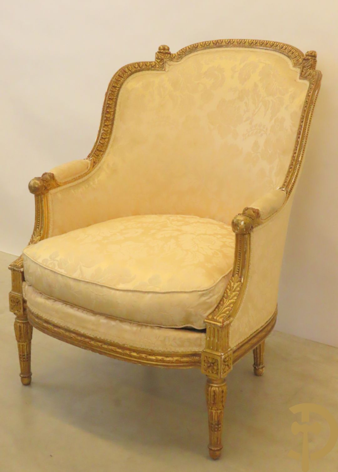 Vergulde Louis XVI armzetel met accanthusranken