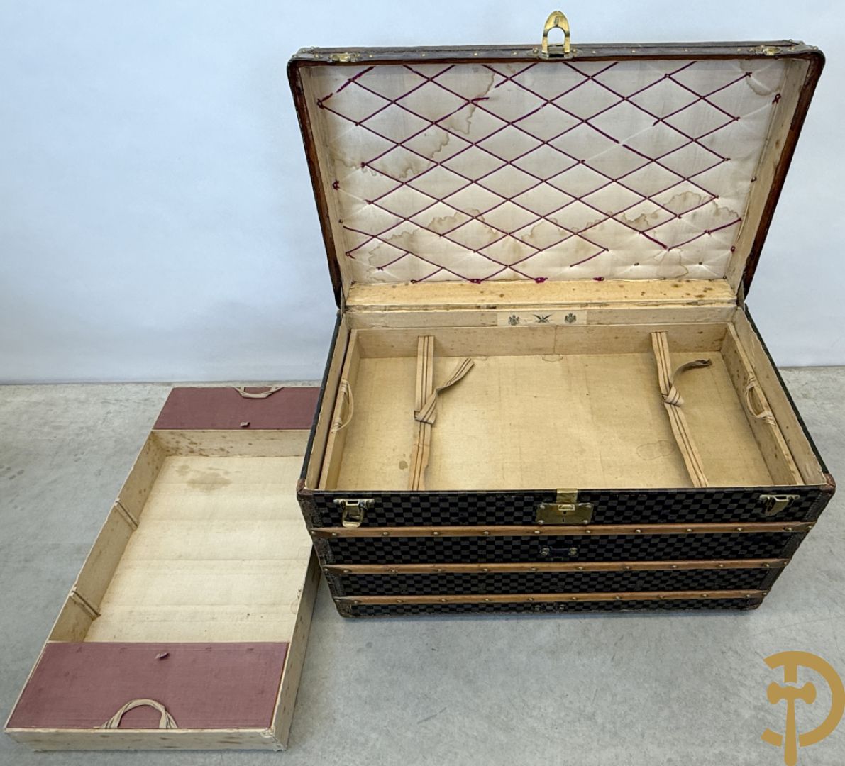 Antieke reiskoffer Louis Vuitton met houten latten, genummerd N41601, met bijhorende sleutel