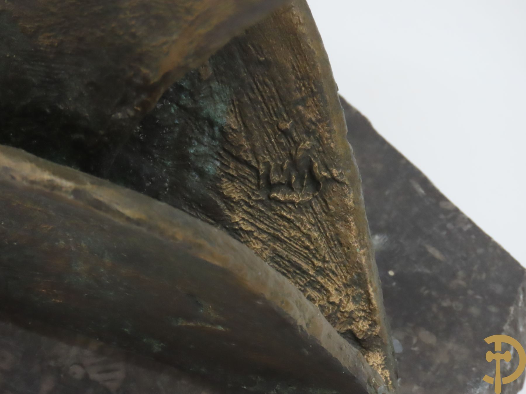 Lampens Mark (van) LM gemonogrammeerd 