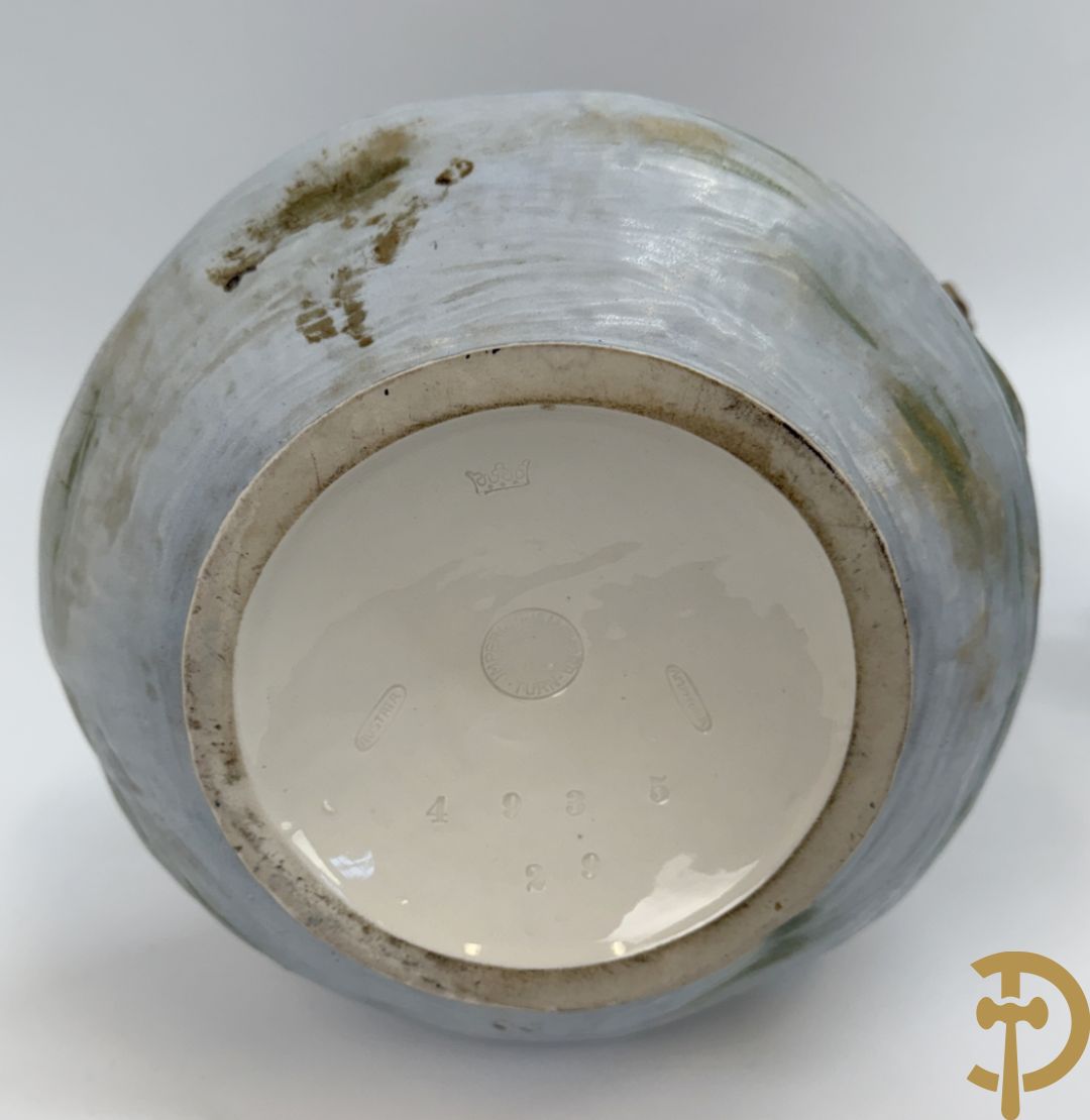 Paar Austria vazen bezet met orientaalse ruiters, nummer 4935