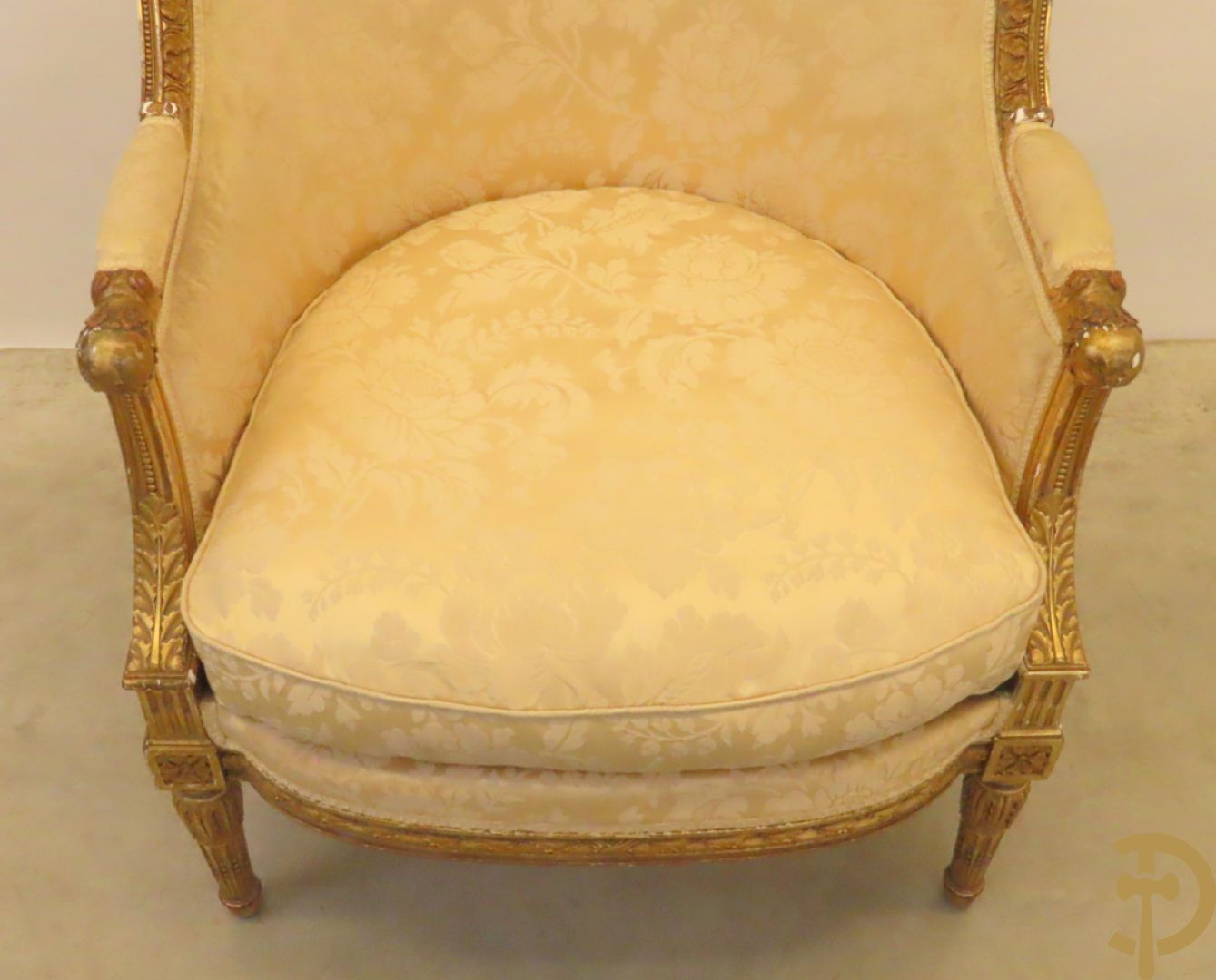 Vergulde Louis XVI armzetel met accanthusranken