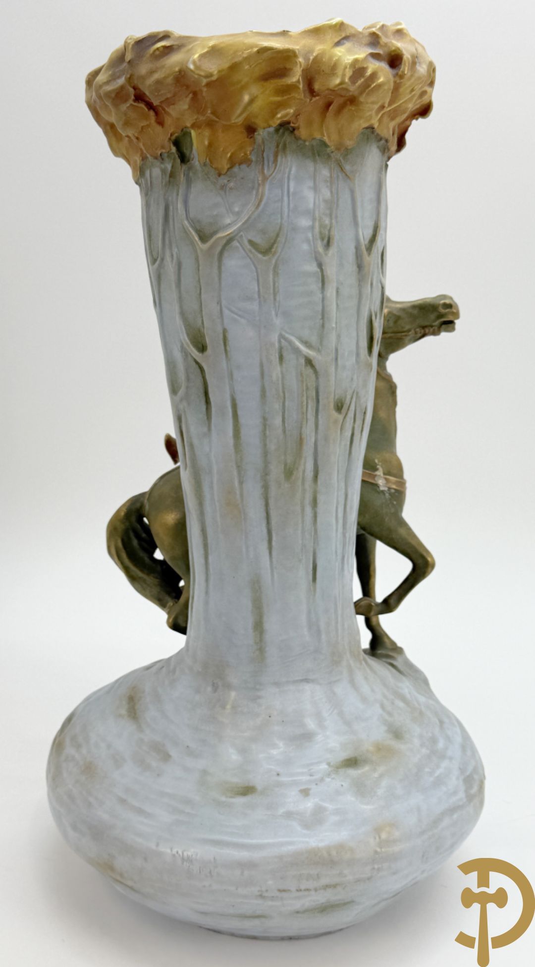 Paar Austria vazen bezet met orientaalse ruiters, nummer 4935