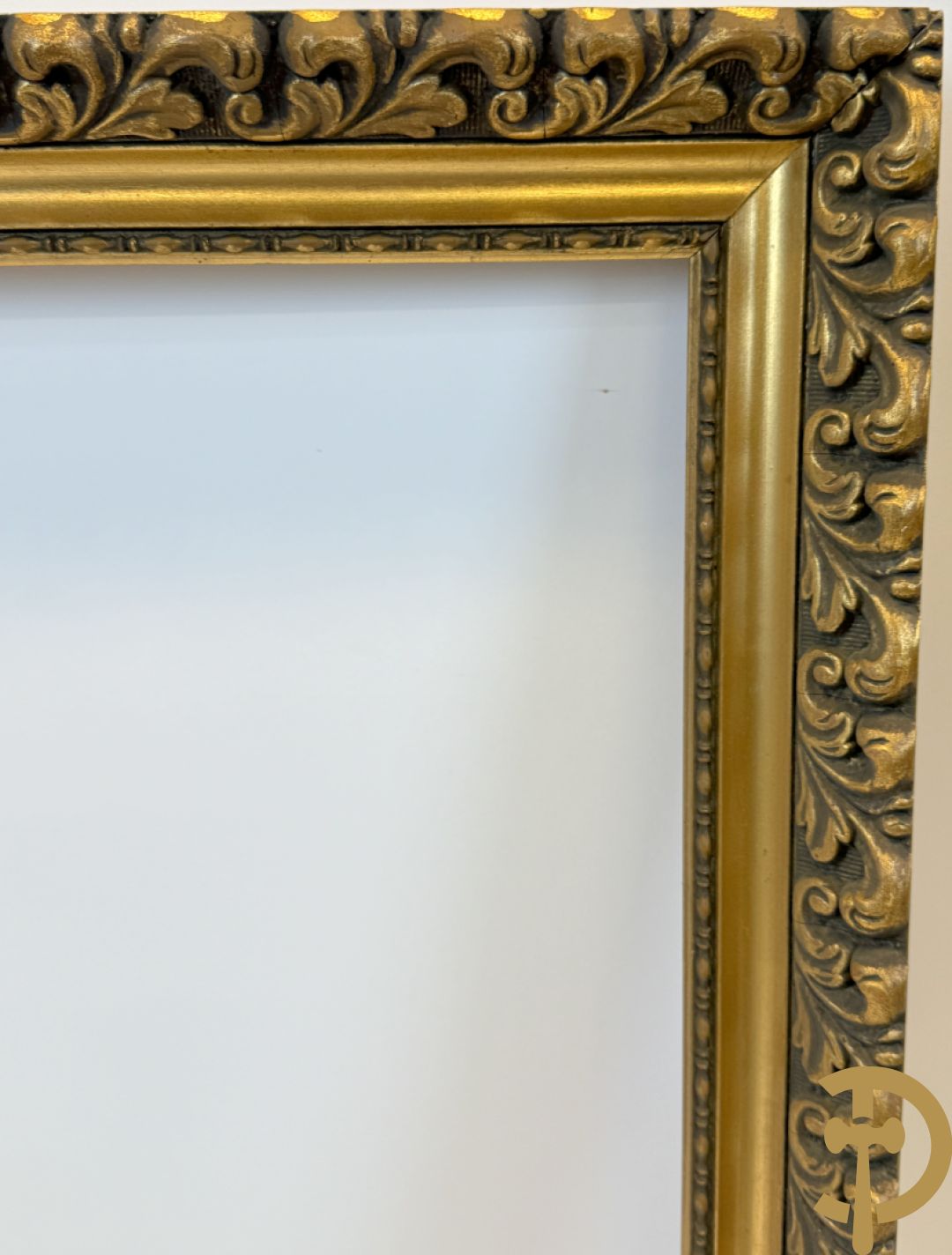 Oude vergulde lijsten Louis XVI stijl, deels met moulures