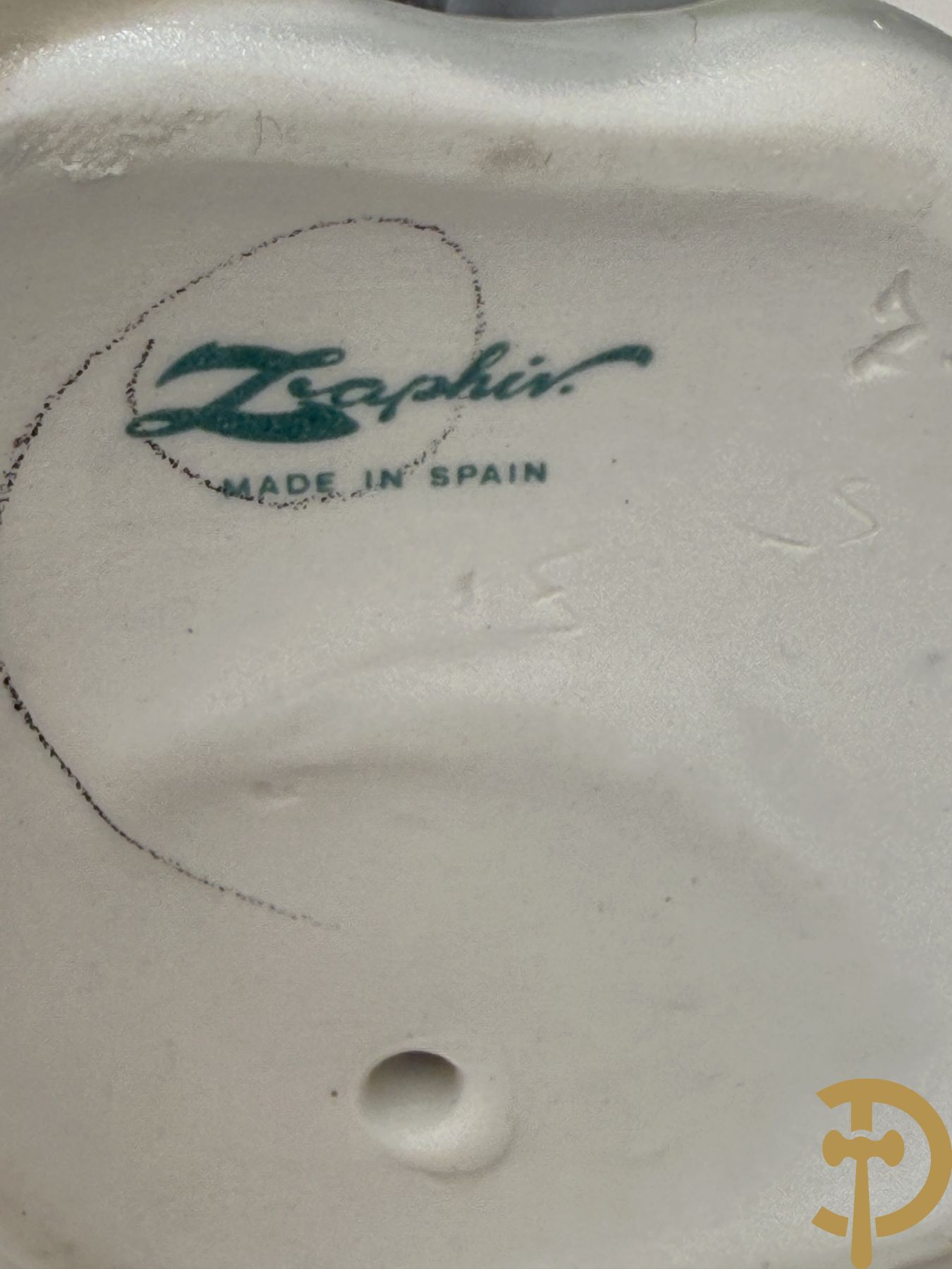 Vier Spaanse gekleurde biscuits met kinderen, Zaphir gemerkt + Italiaanse biscuits met cupido