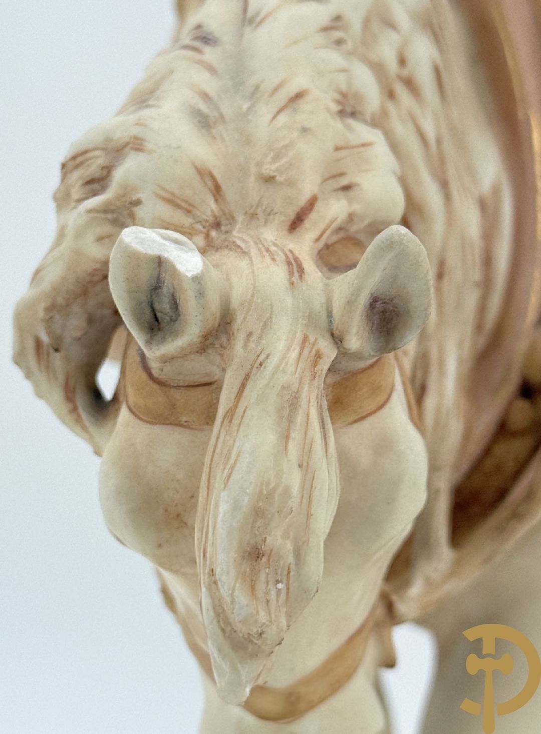 Royal Dux van jongeman op boerepaard, nummer 1693