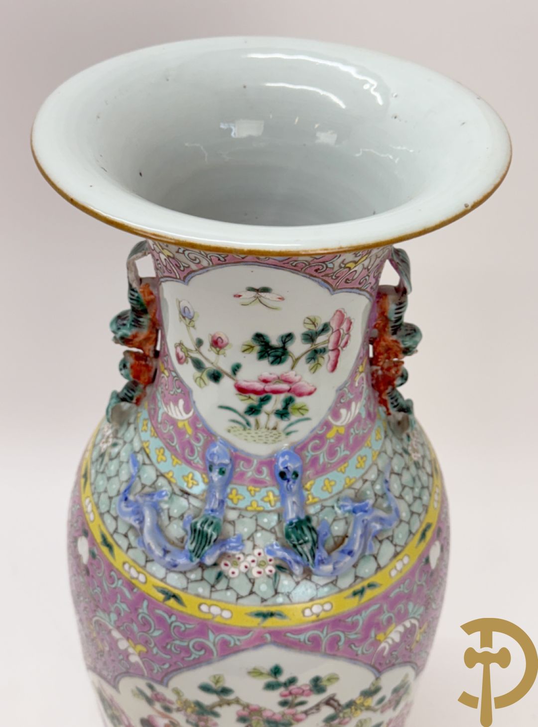 Chinese porseleinen vaas met vogel- en bloemendecor