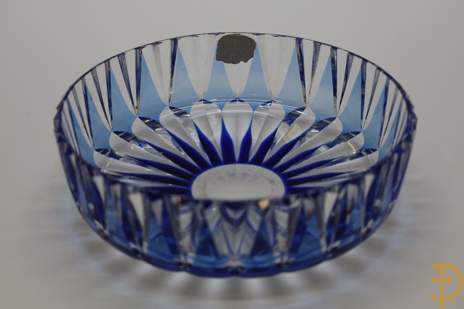 Blauwe Val-Saint-Lambert coupe - Hoogte 8 cm. - Diameter 24 cm.