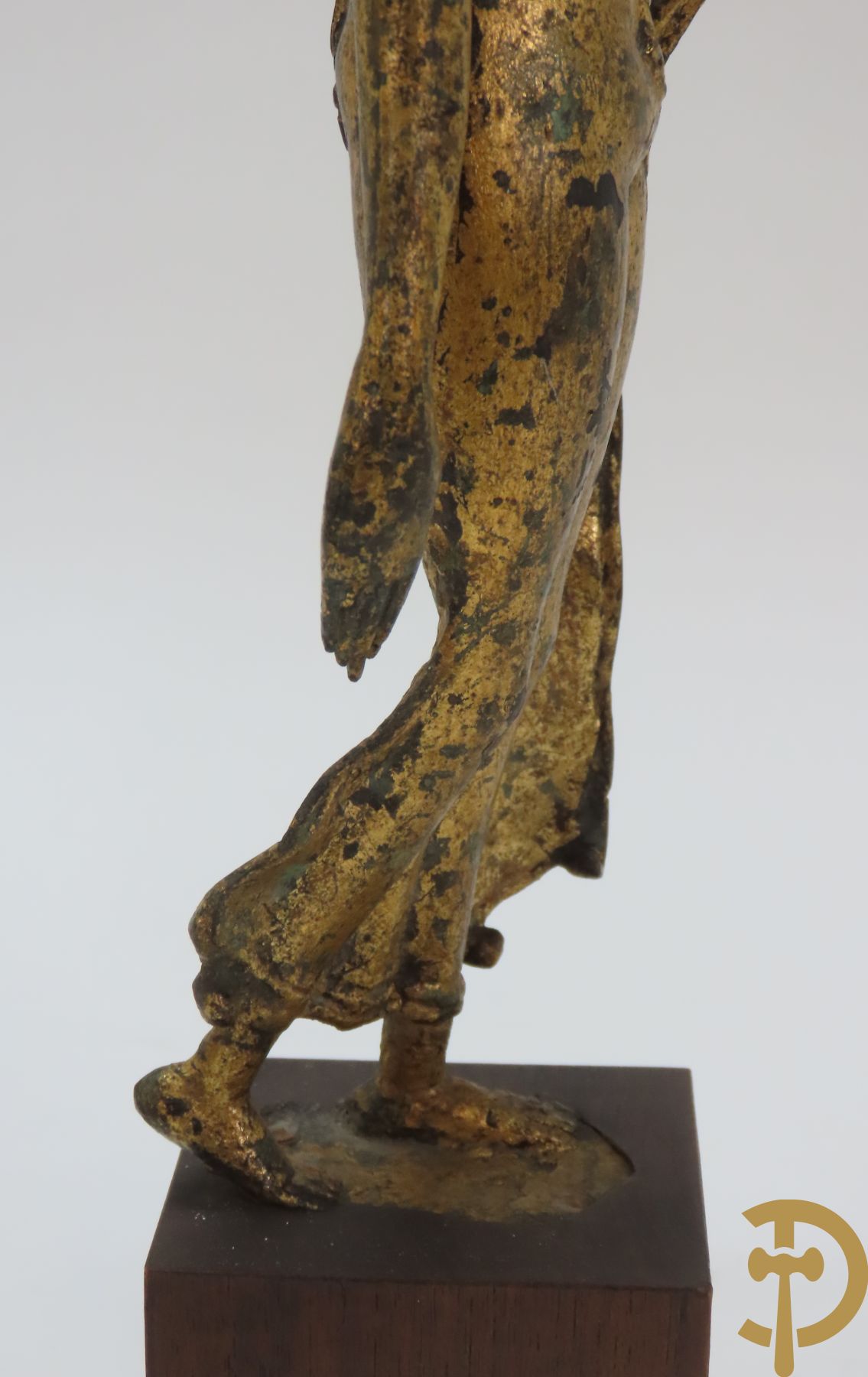 Bronzen verguld boedhistisch staand beeld + klein bronzen boedhistisch beeld