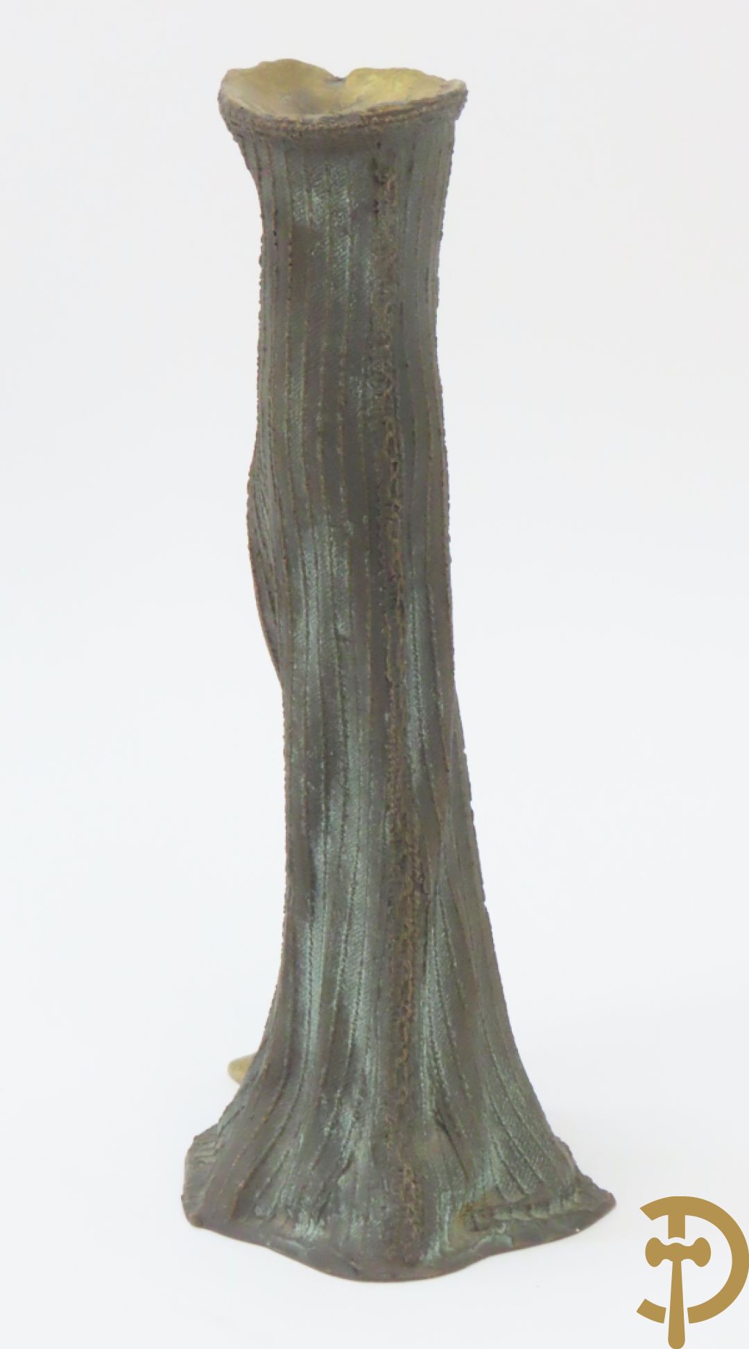 Gemonogrammeerd met symbool bovenaan 