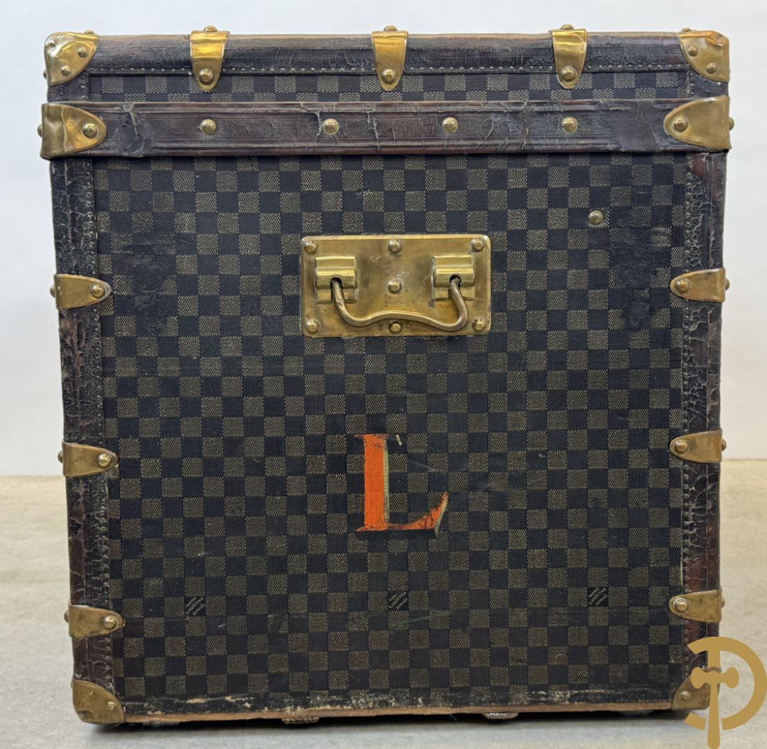 Antieke reiskoffer Louis Vuitton met houten latten, genummerd N41601, met bijhorende sleutel