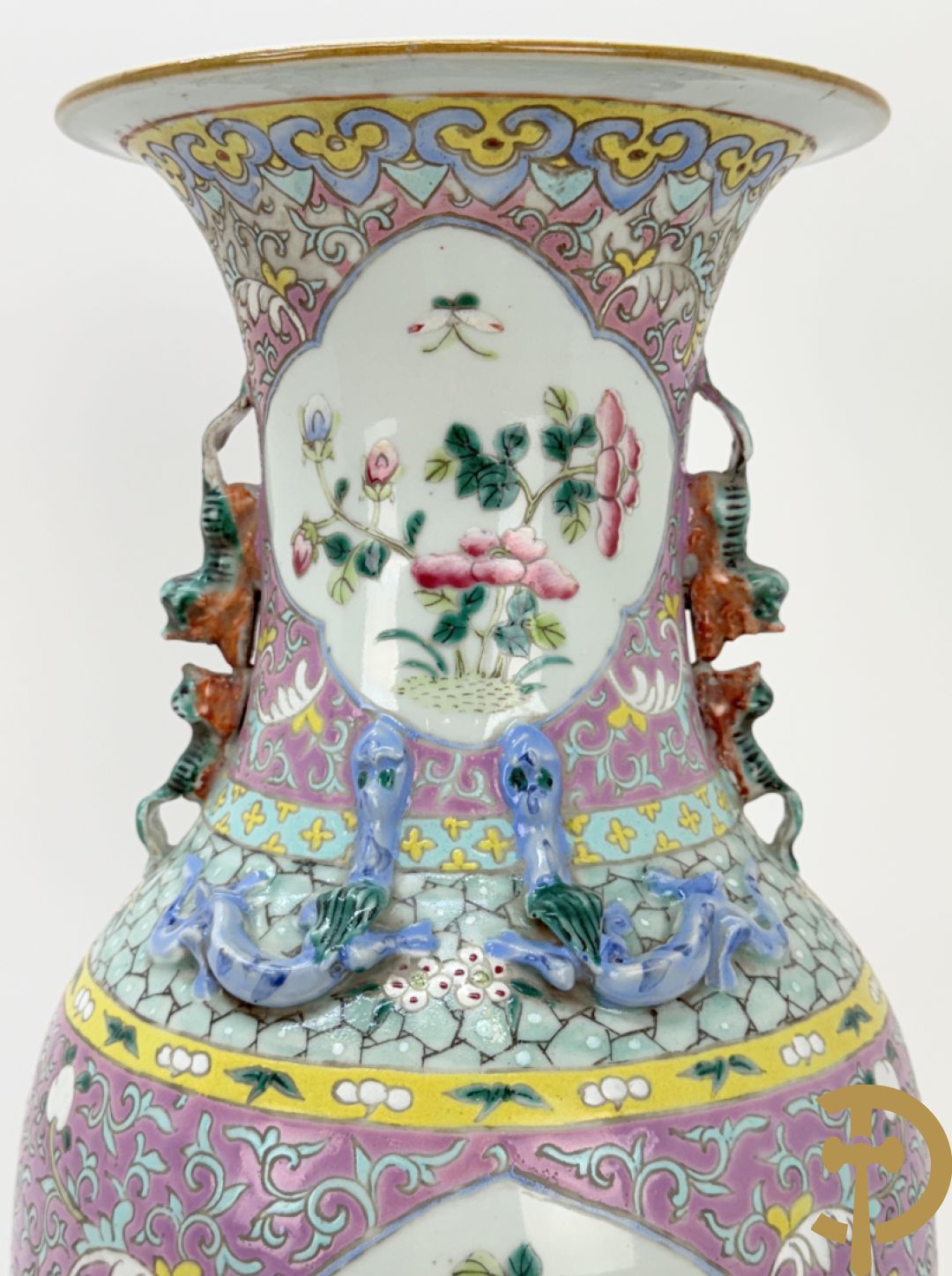 Chinese porseleinen vaas met vogel- en bloemendecor