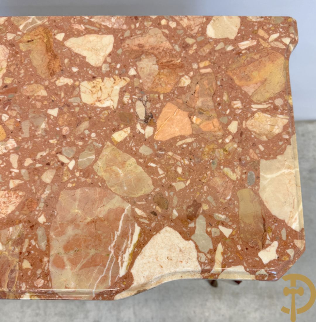 Notelaren tweeladencommode met marquetterie en bronsbeslag en marmeren blad