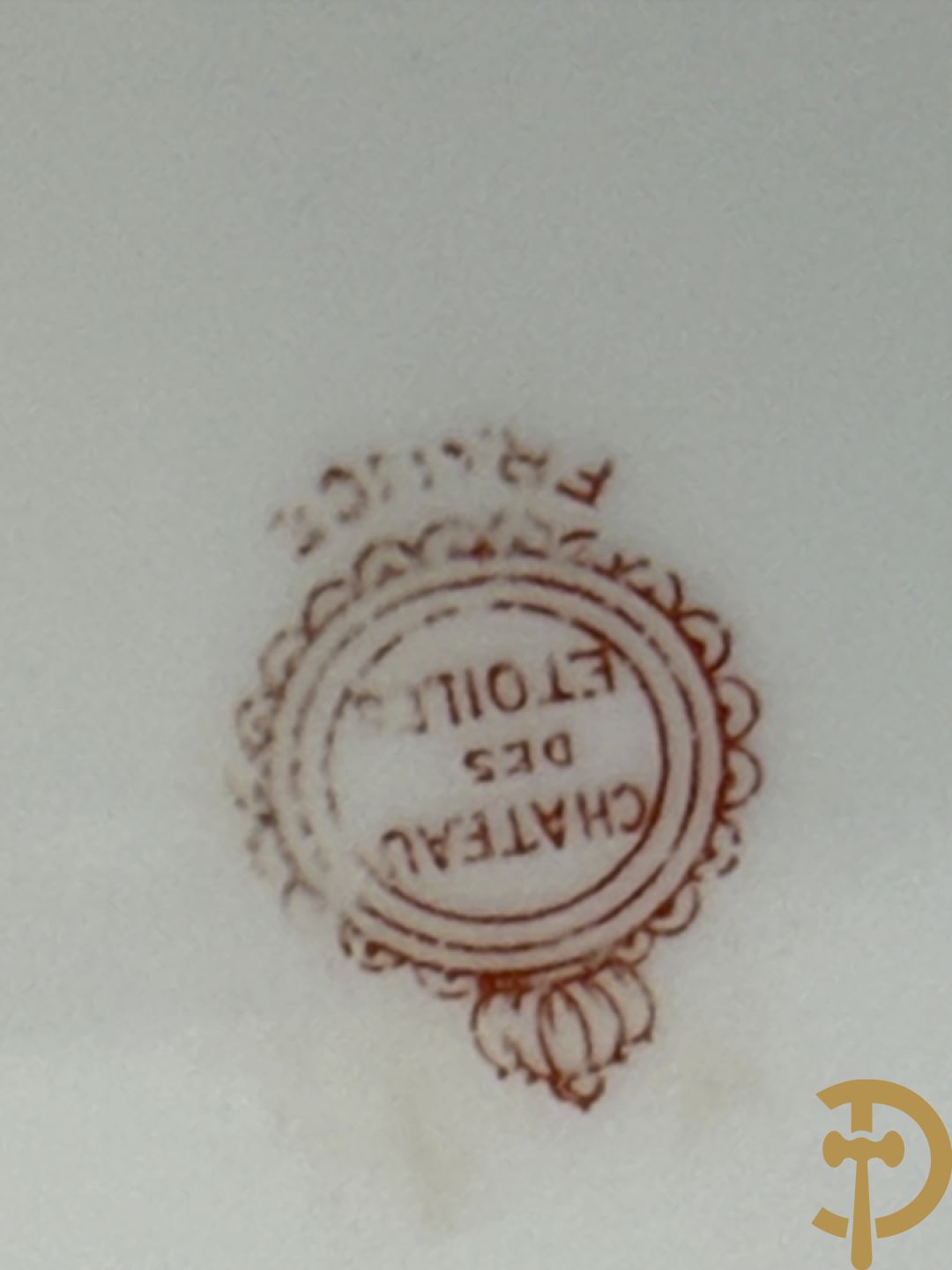 Porseleinen siervaas met idyllisch landschap met 4 dansende dames op blauwe fond, gemerkt Orly