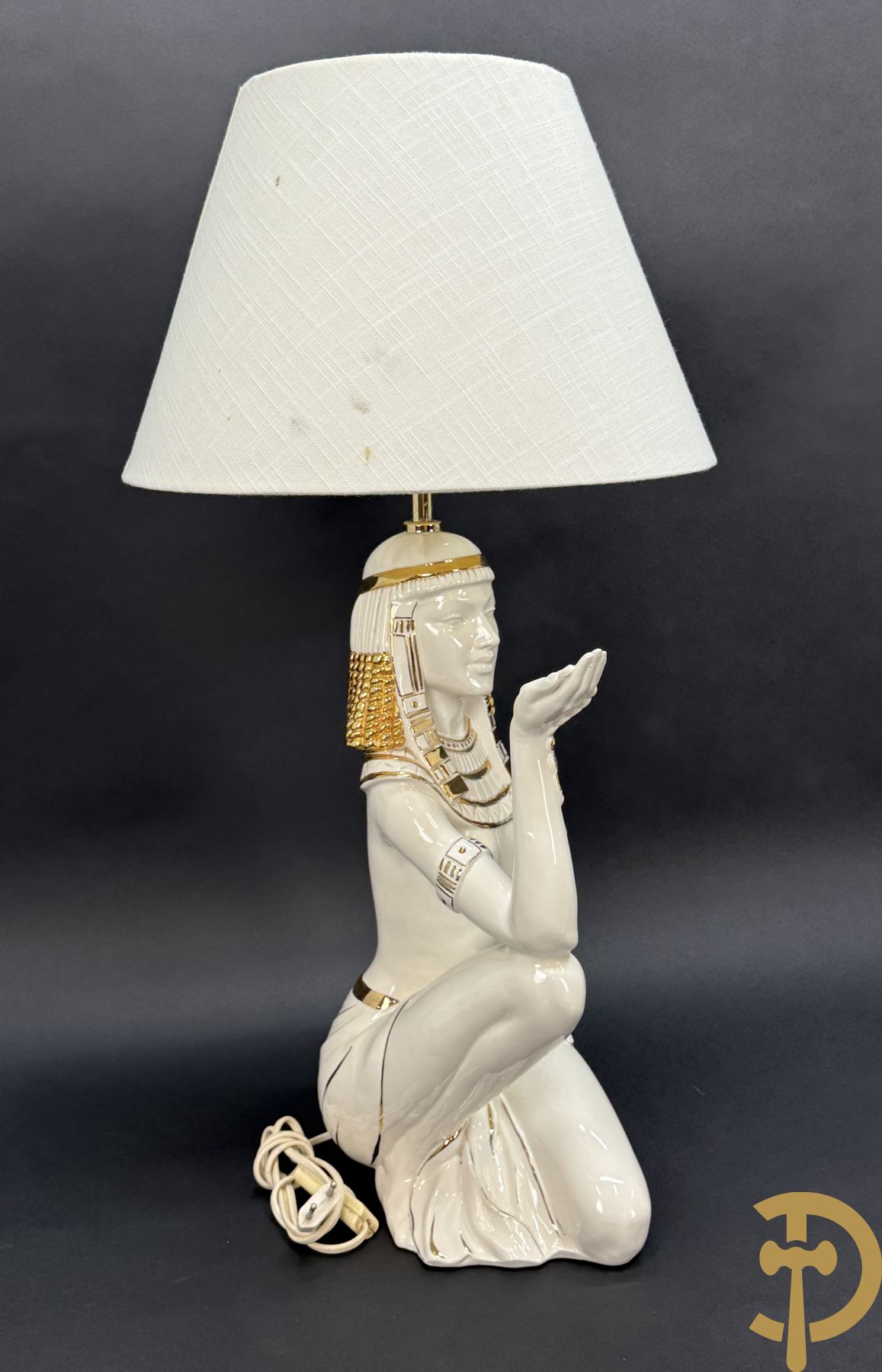 Keramieken Egyptische danseres als lampadaire gemonteerd