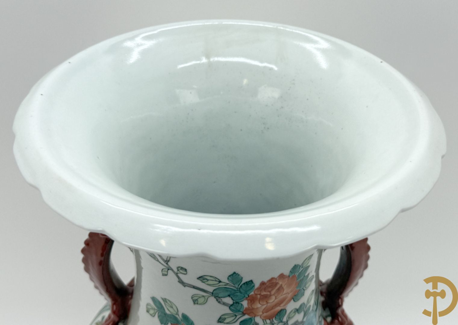 Chinese porseleinen vaas met bloemen en vogelmotieven