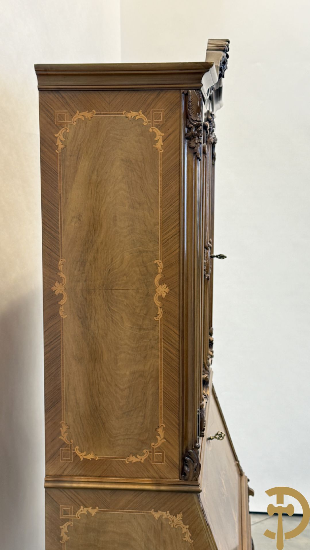 Notelaren secretaire met vitrine, Louis XV