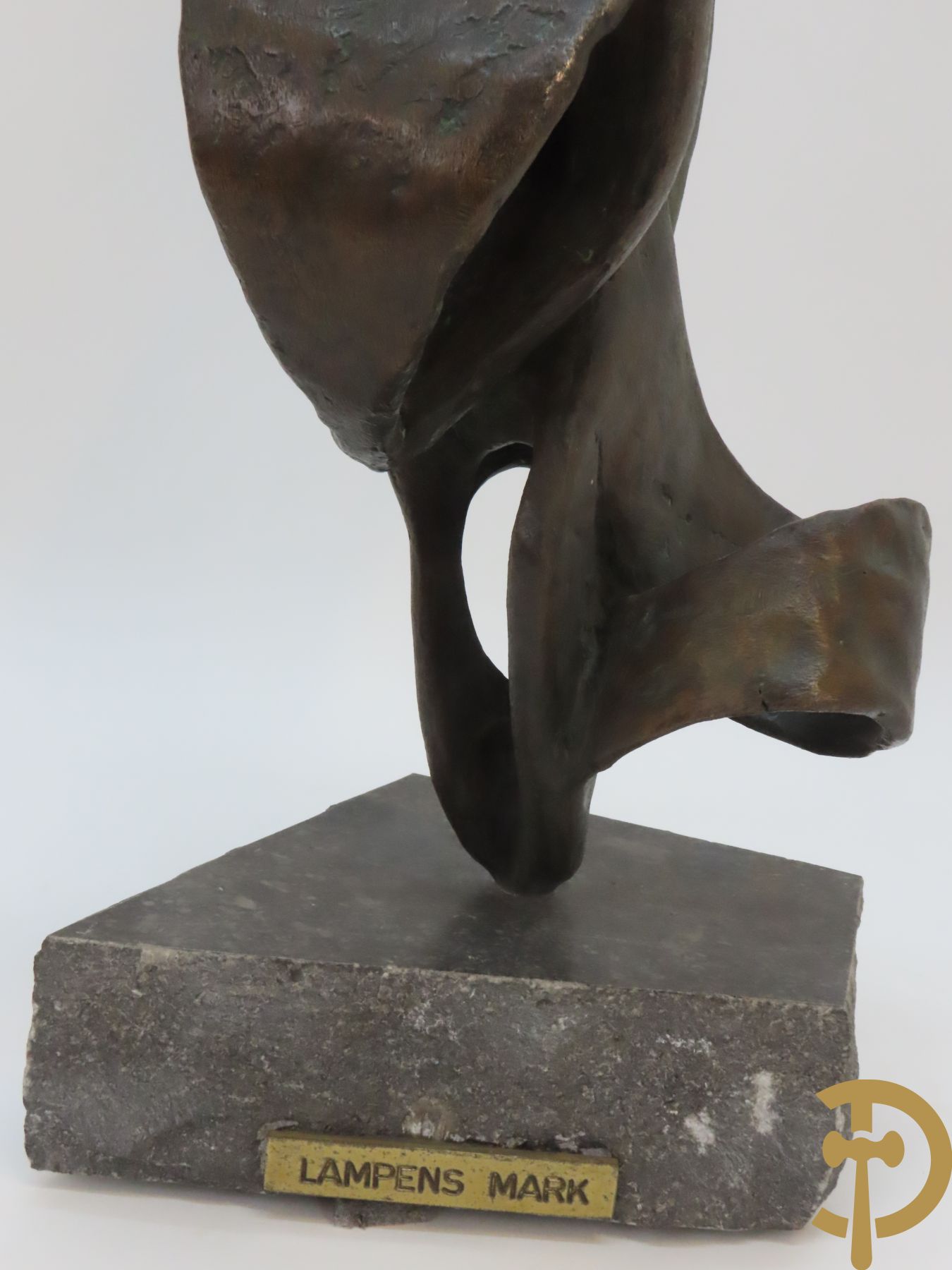 LAMPENS Mark gemerkt met naamplaatje onderaan 