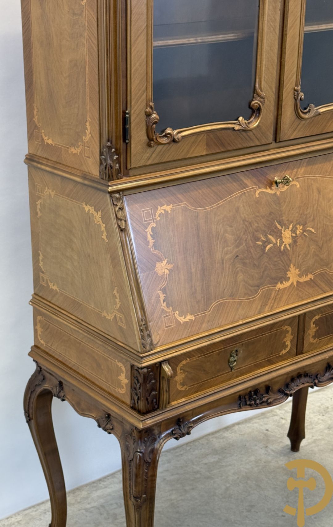 Notelaren secretaire met vitrine, Louis XV